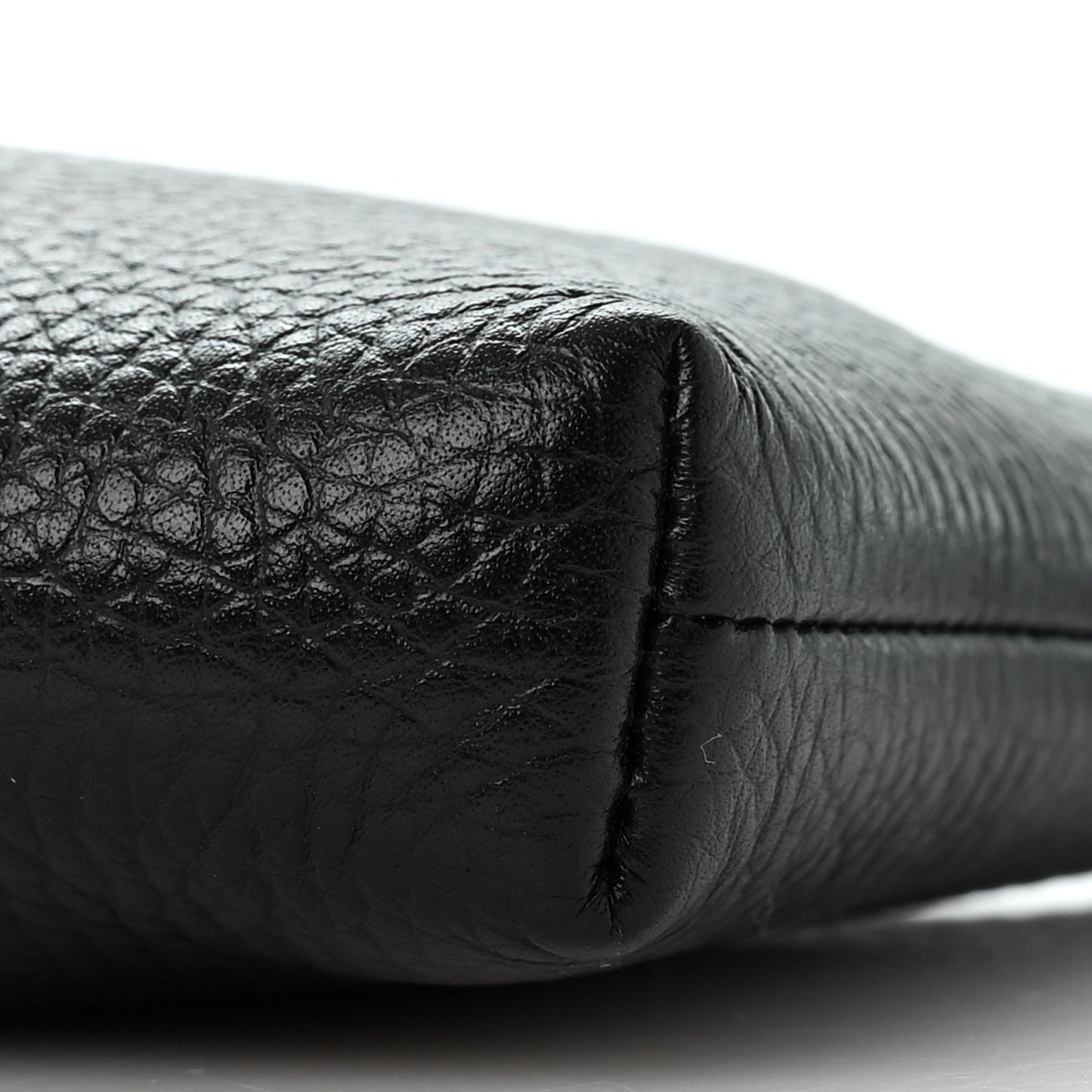 Pebbled Calfskin GG Marmont Zip Chain Bag Black