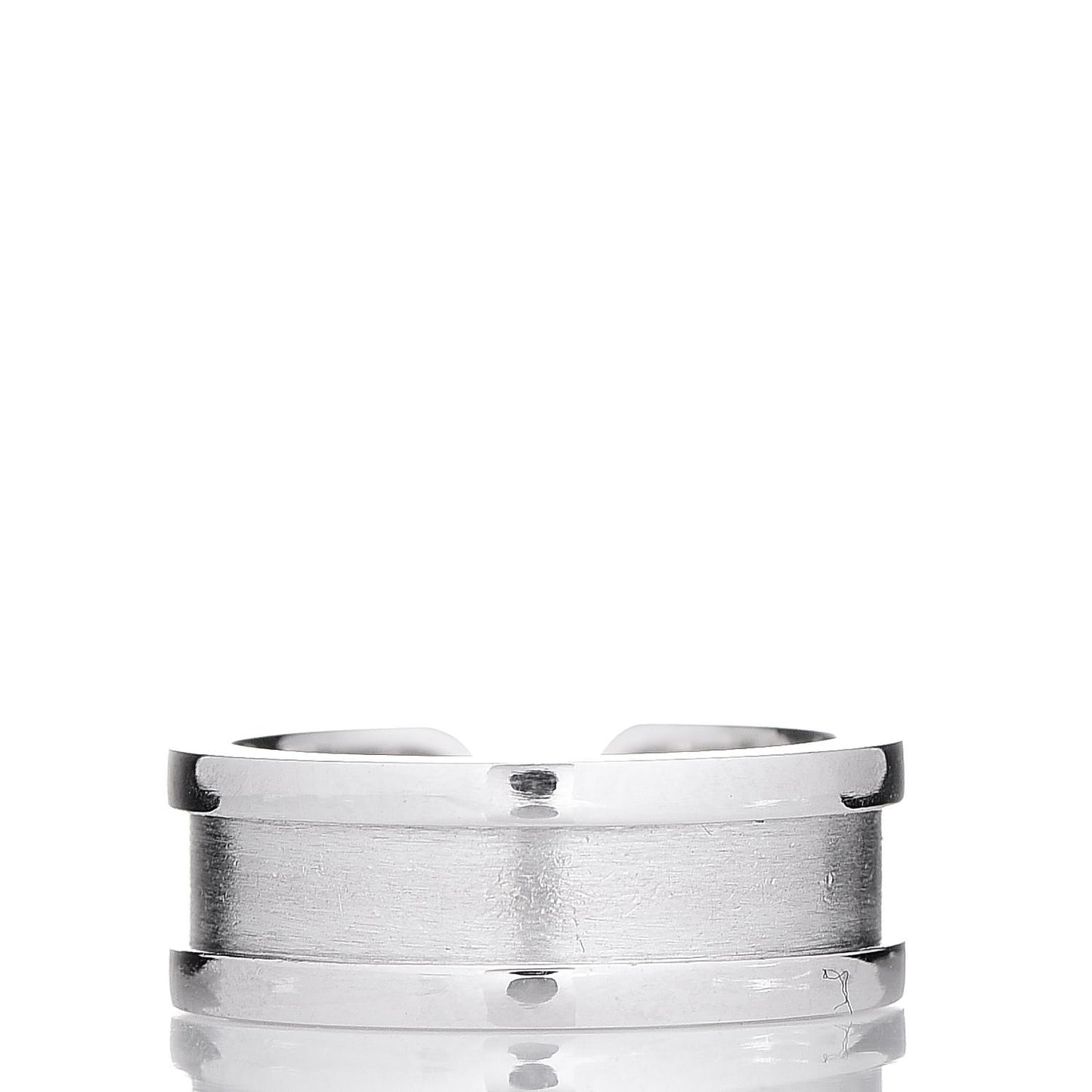 18K White Gold Diamond 6.5mm Logo De Ring 46 3.75
