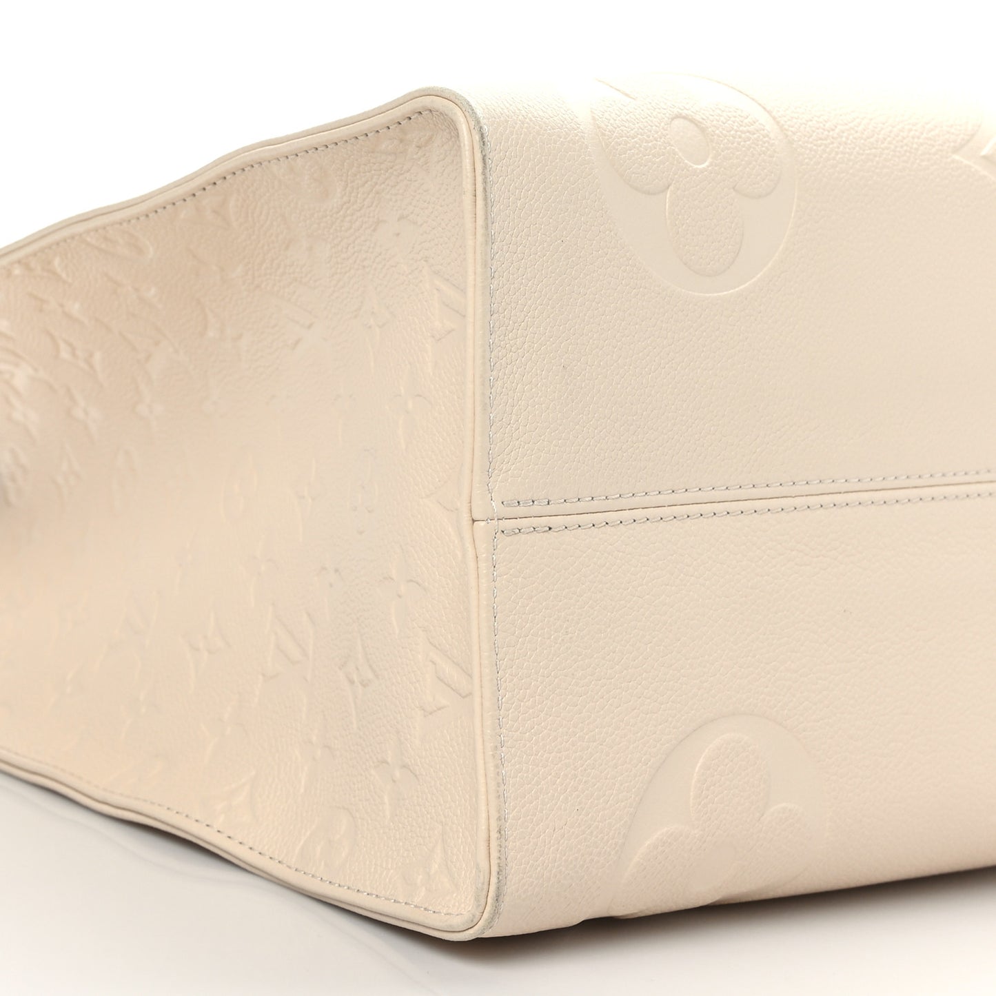 Empreinte Monogram Giant Onthego GM Creme