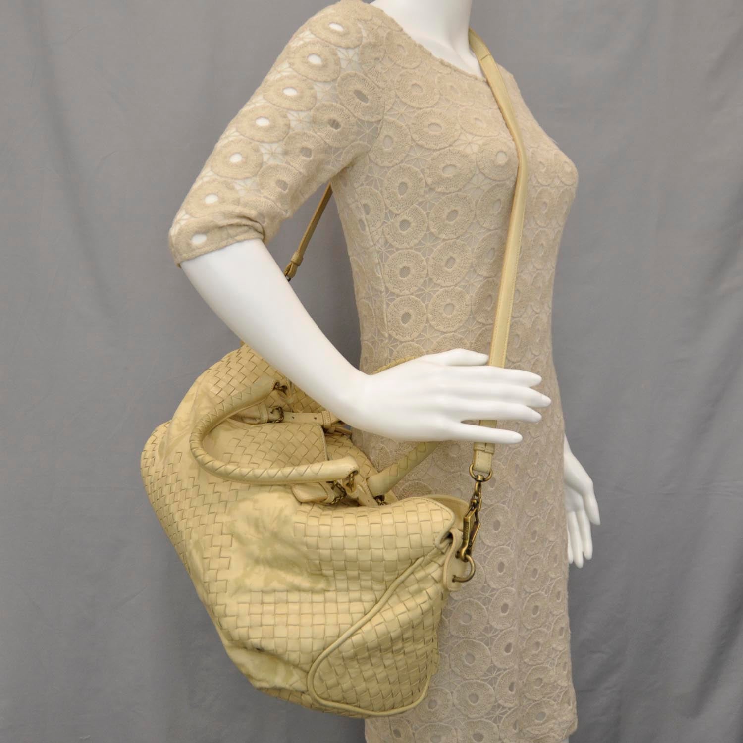 Bottega Veneta Nappa Intrecciato Capri Farfalle 2 of 9