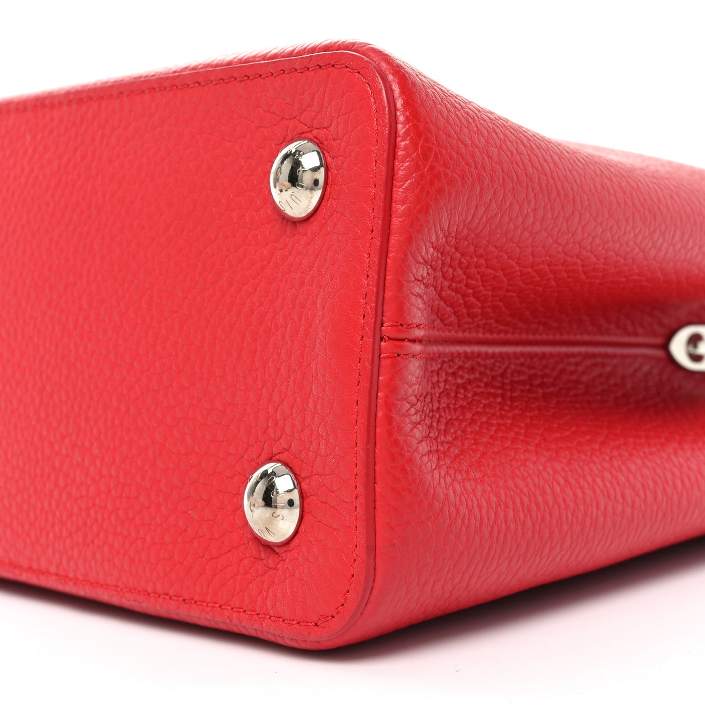 Taurillon Snakeskin Capucines PM Rubis