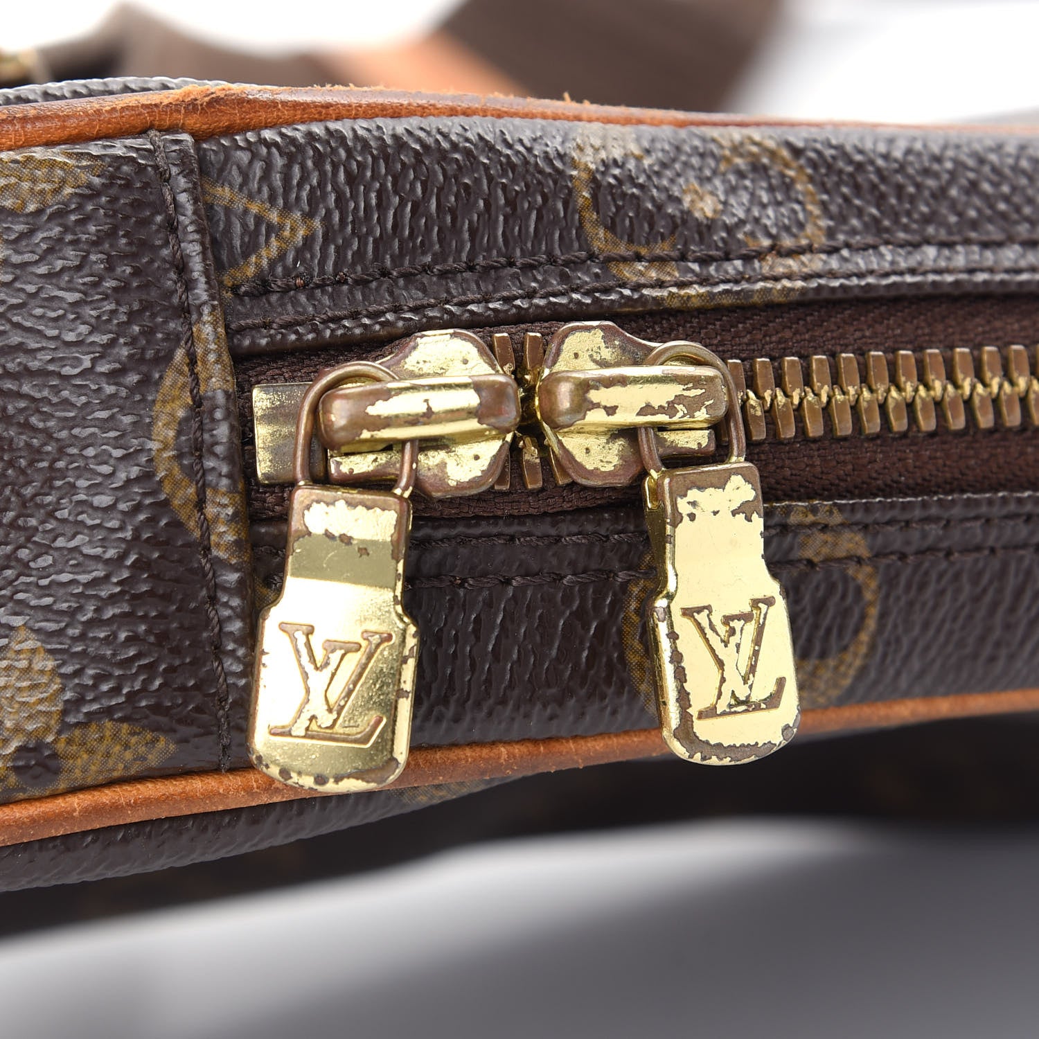 Louis Vuitton Monogram Pochette Gange 10 of 10