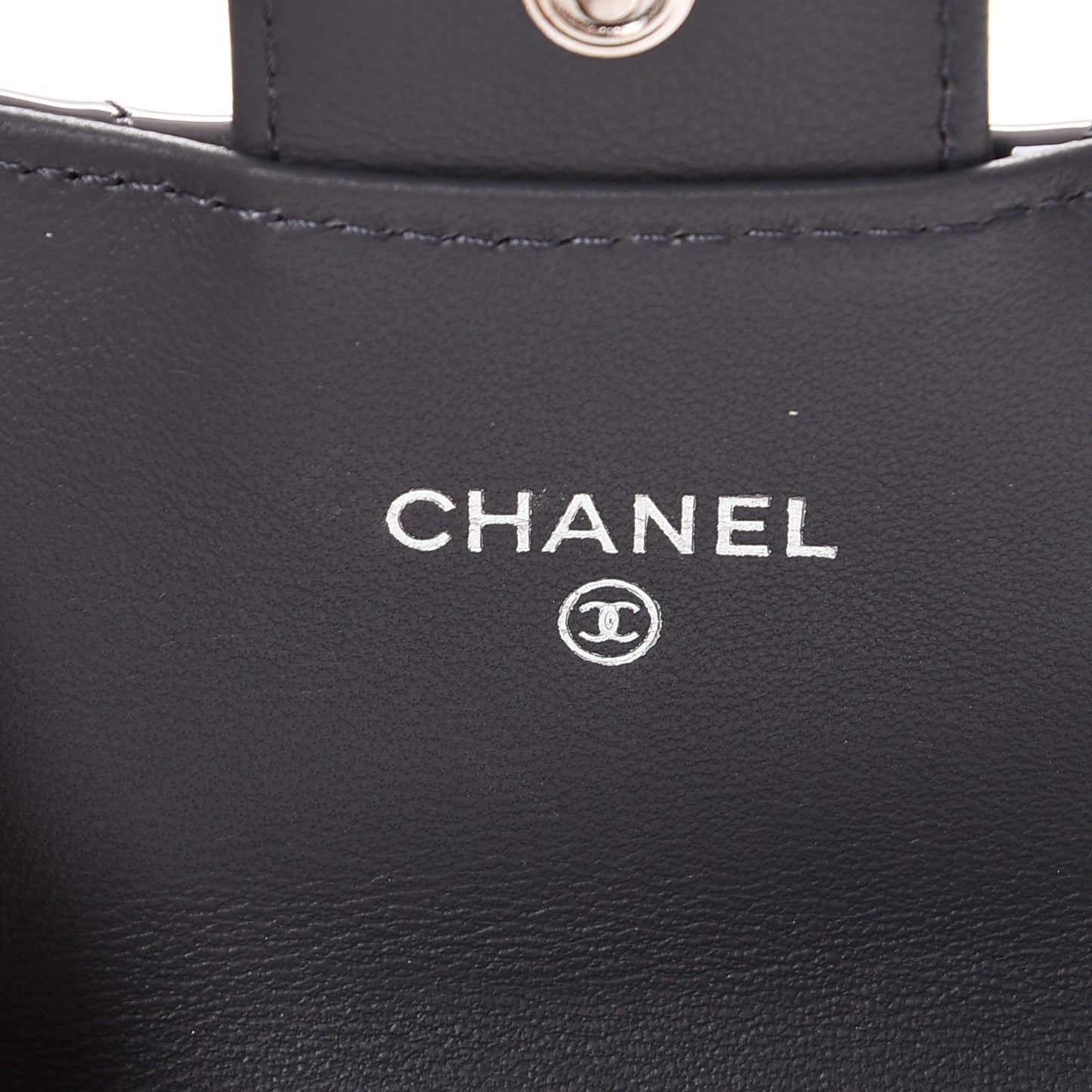 Patent Quilted Card Holder Dark Grey