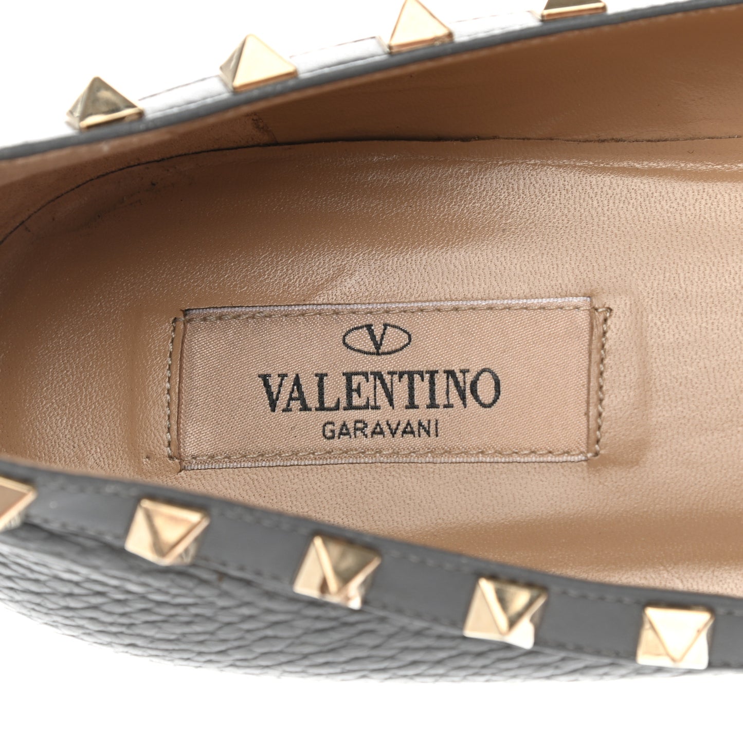 Pebbled Calfskin Rockstud Ballerina Flats 40 Light Stone