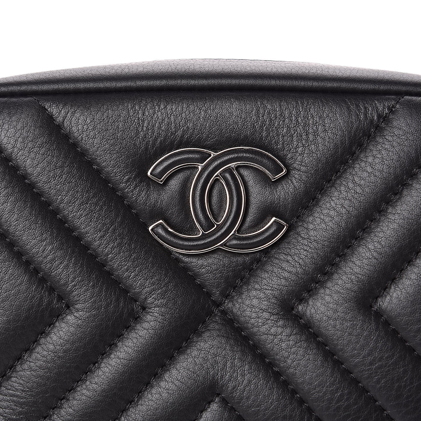 Calfskin Diagonal Chevron Quilted Tassel Camera Case Black