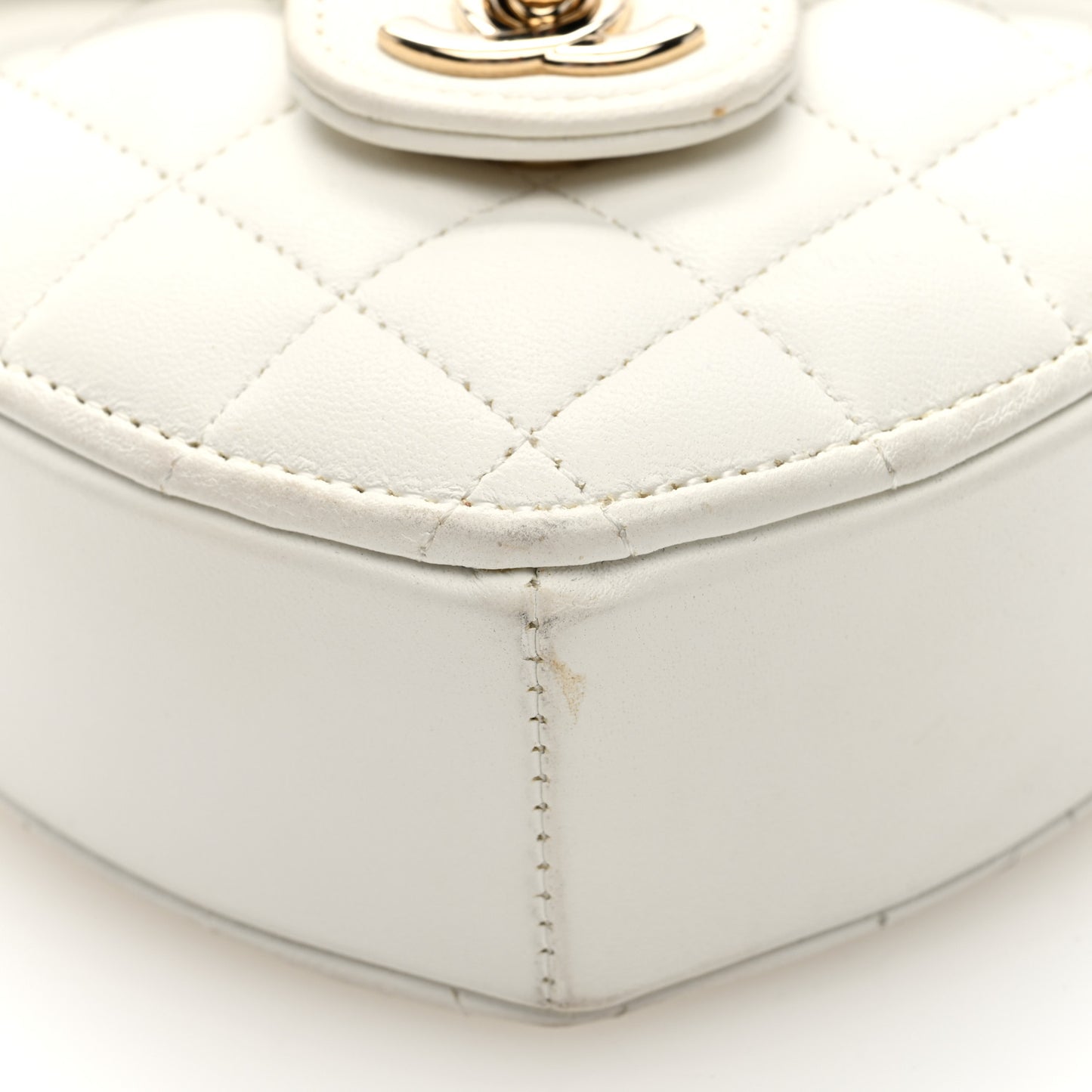Lambskin Quilted CC In Love Heart Clutch With Chain White