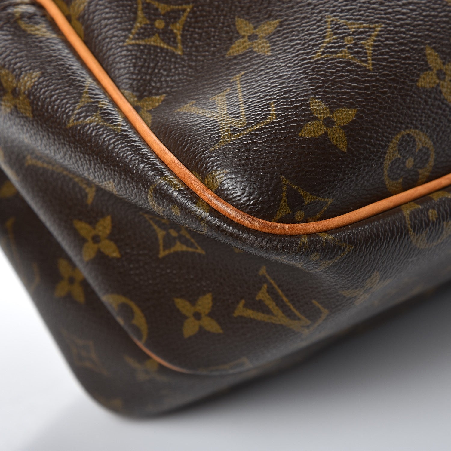 Louis Vuitton Monogram Reporter GM 8 of 17