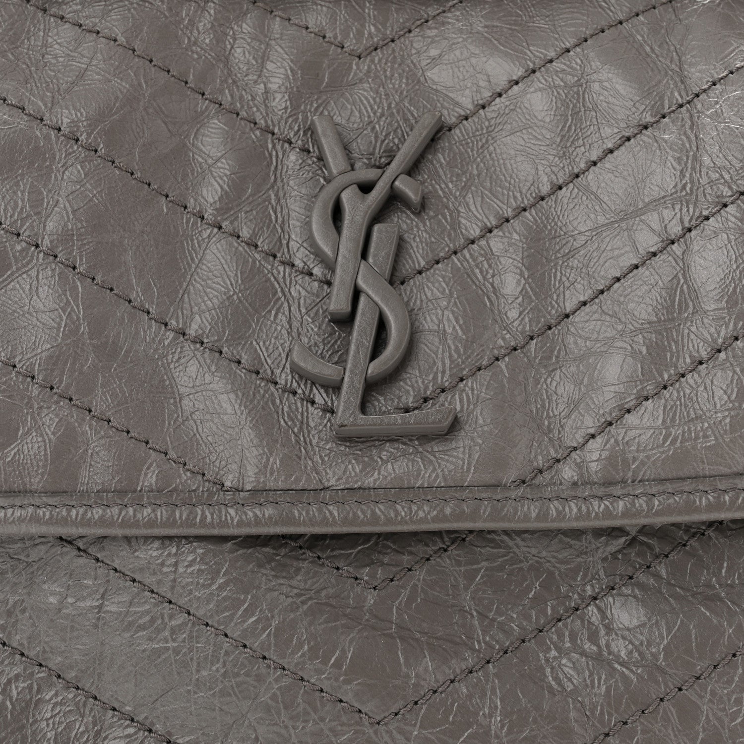 Saint Laurent Crinkled Calfskin Matelasse Monogram Medium Niki Chain Satchel Fog 7 of 9