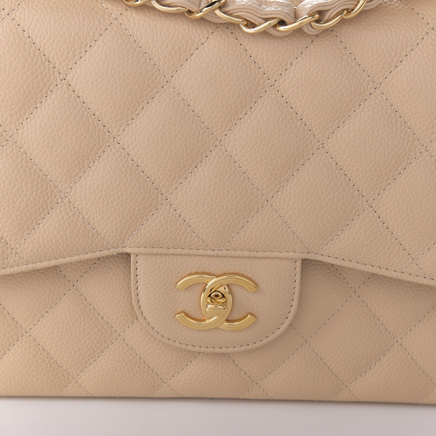 Caviar Quilted Jumbo Double Flap Beige Clair
