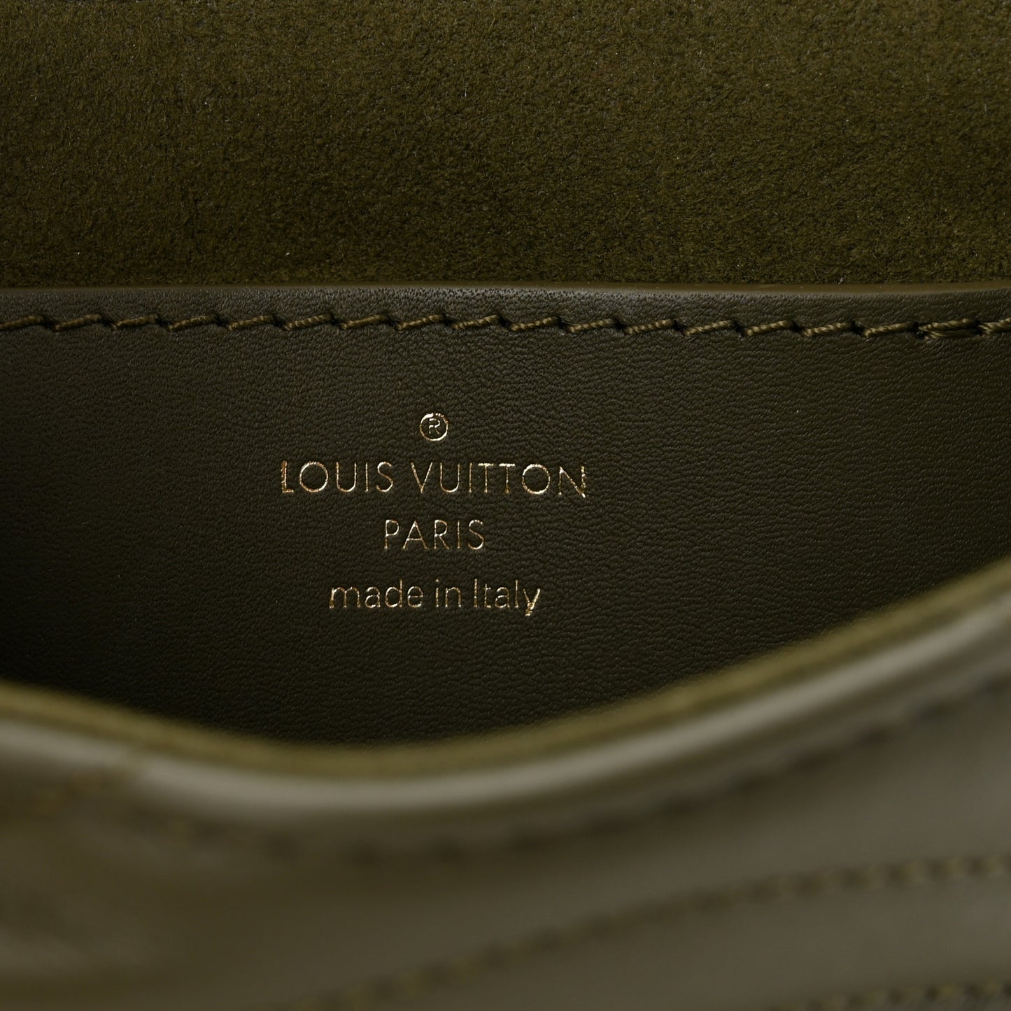 Calfskin New Wave Multi Pochette Kaki