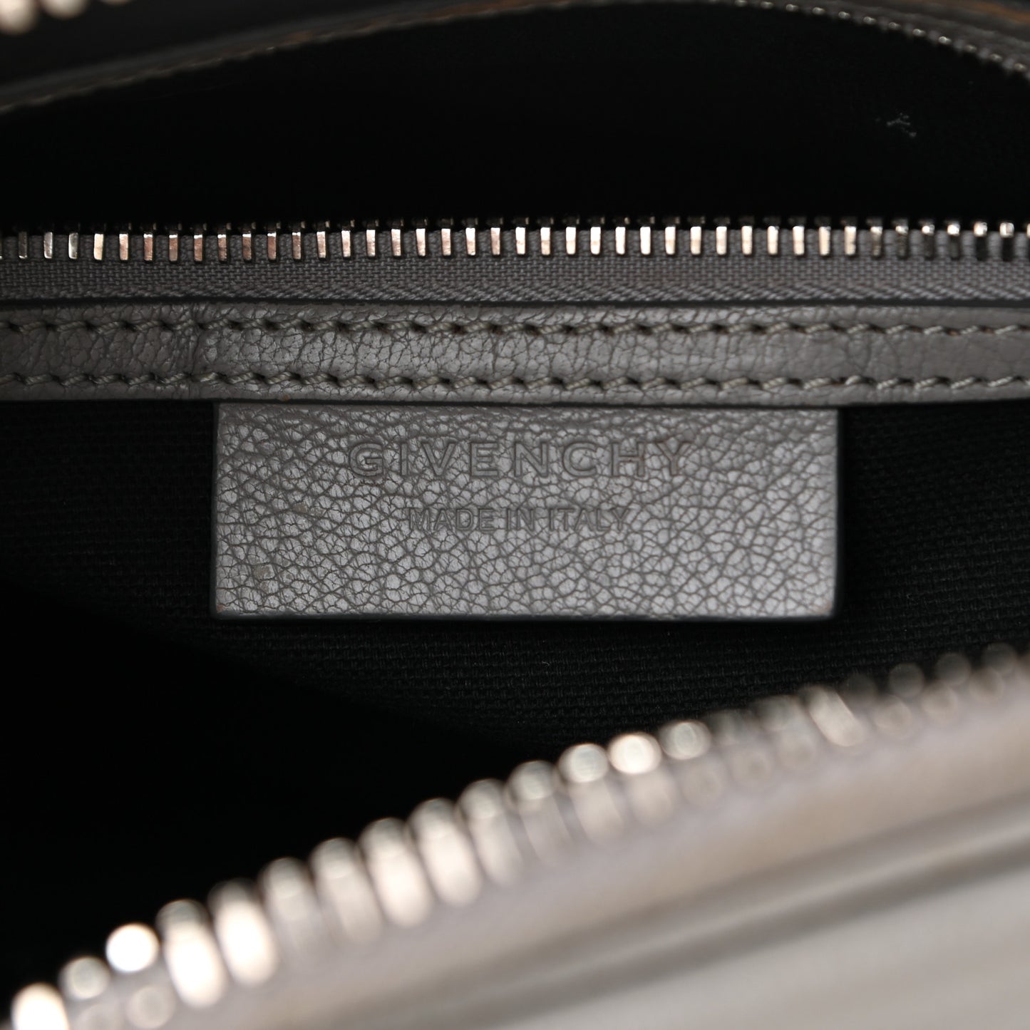 Sugar Goatskin Mini Antigona Pearl Grey