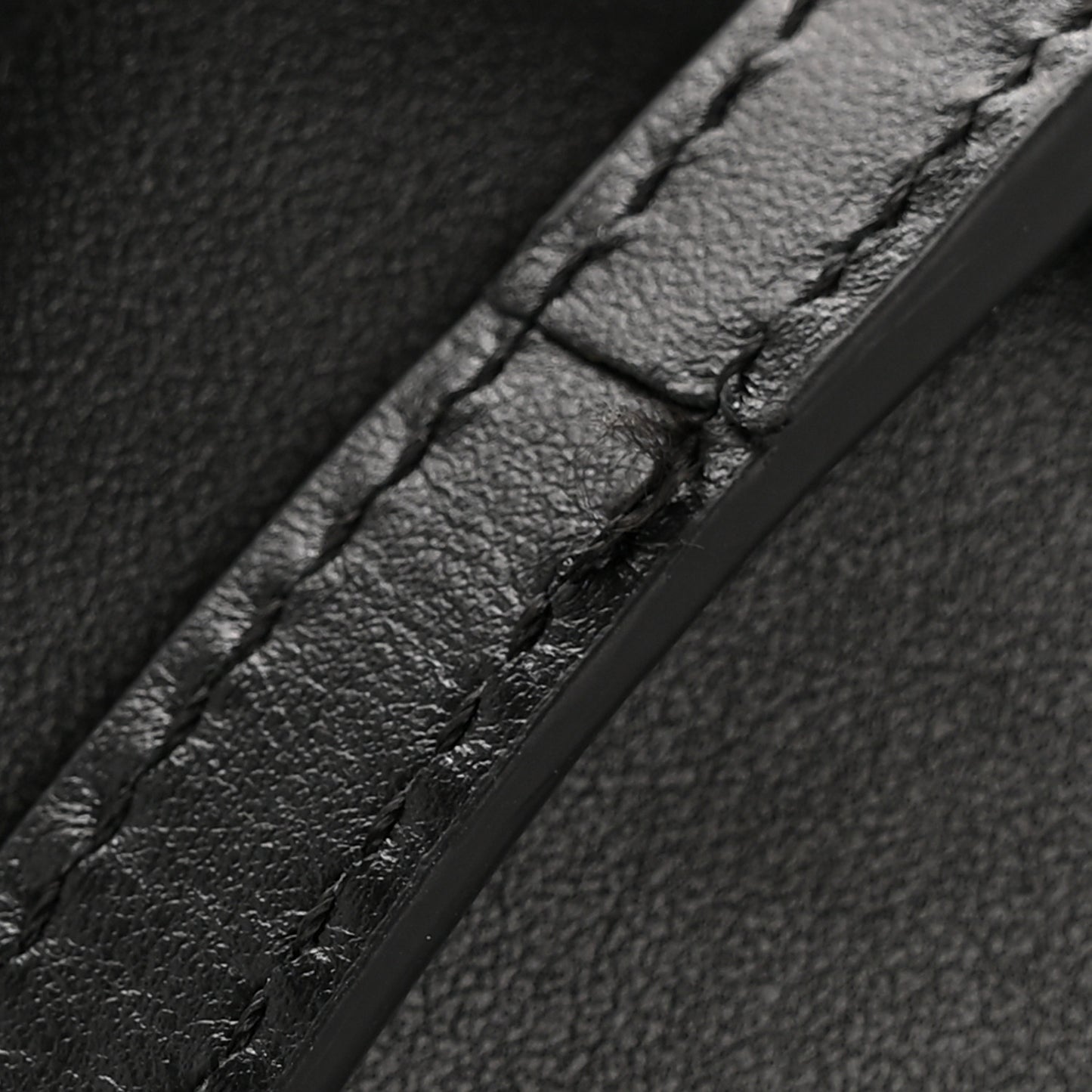 Smooth Calfskin Le Chiquito Black