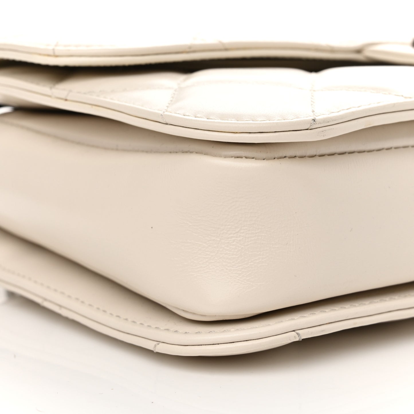Glazed Calfskin Medium Perfect Edge Flap White