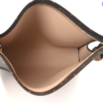 Louis Vuitton Monogram Toiletry Pouch 26 5 of 7
