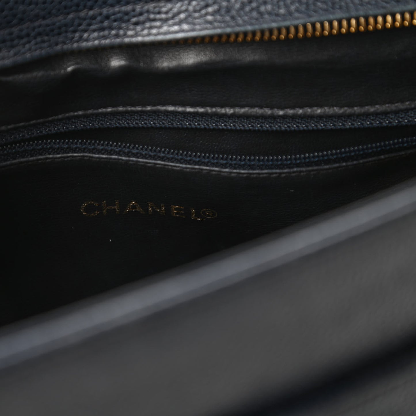 Caviar CC Shoulder Bag Navy Blue