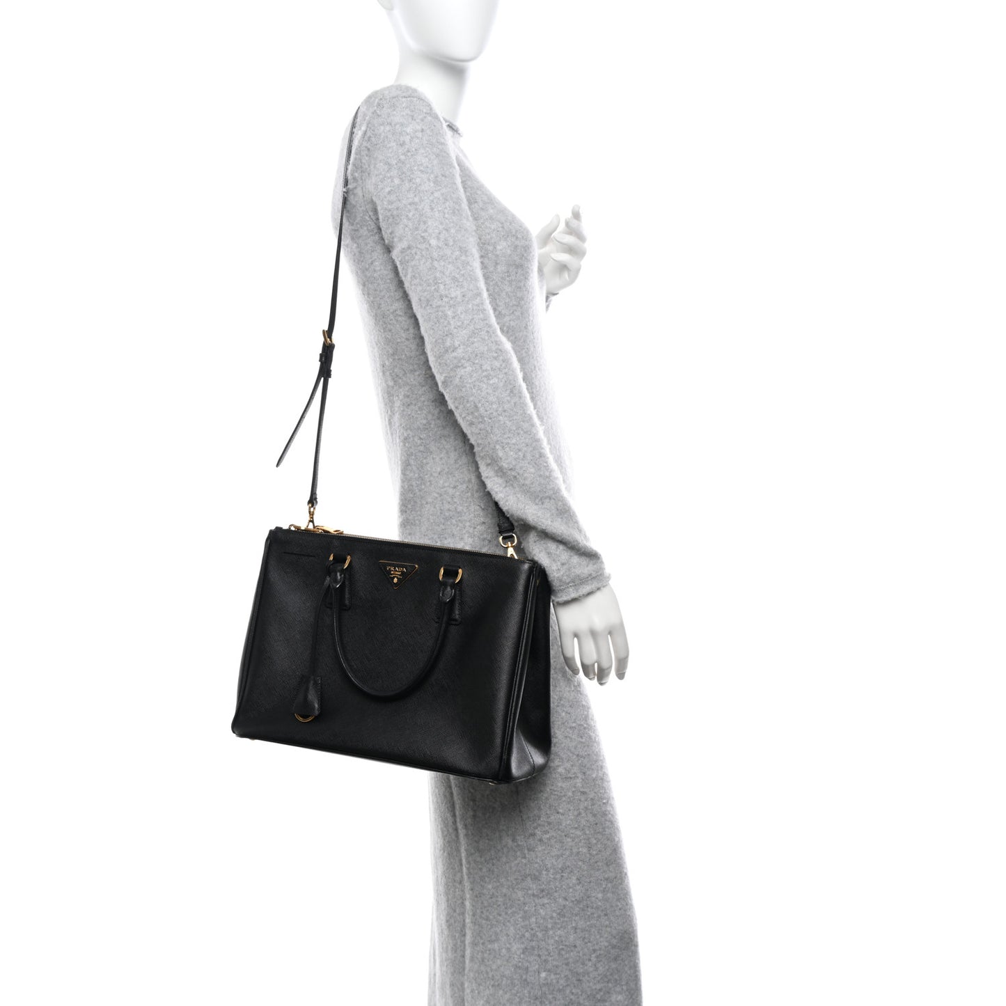 Saffiano Medium Galleria Double Zip Tote Black