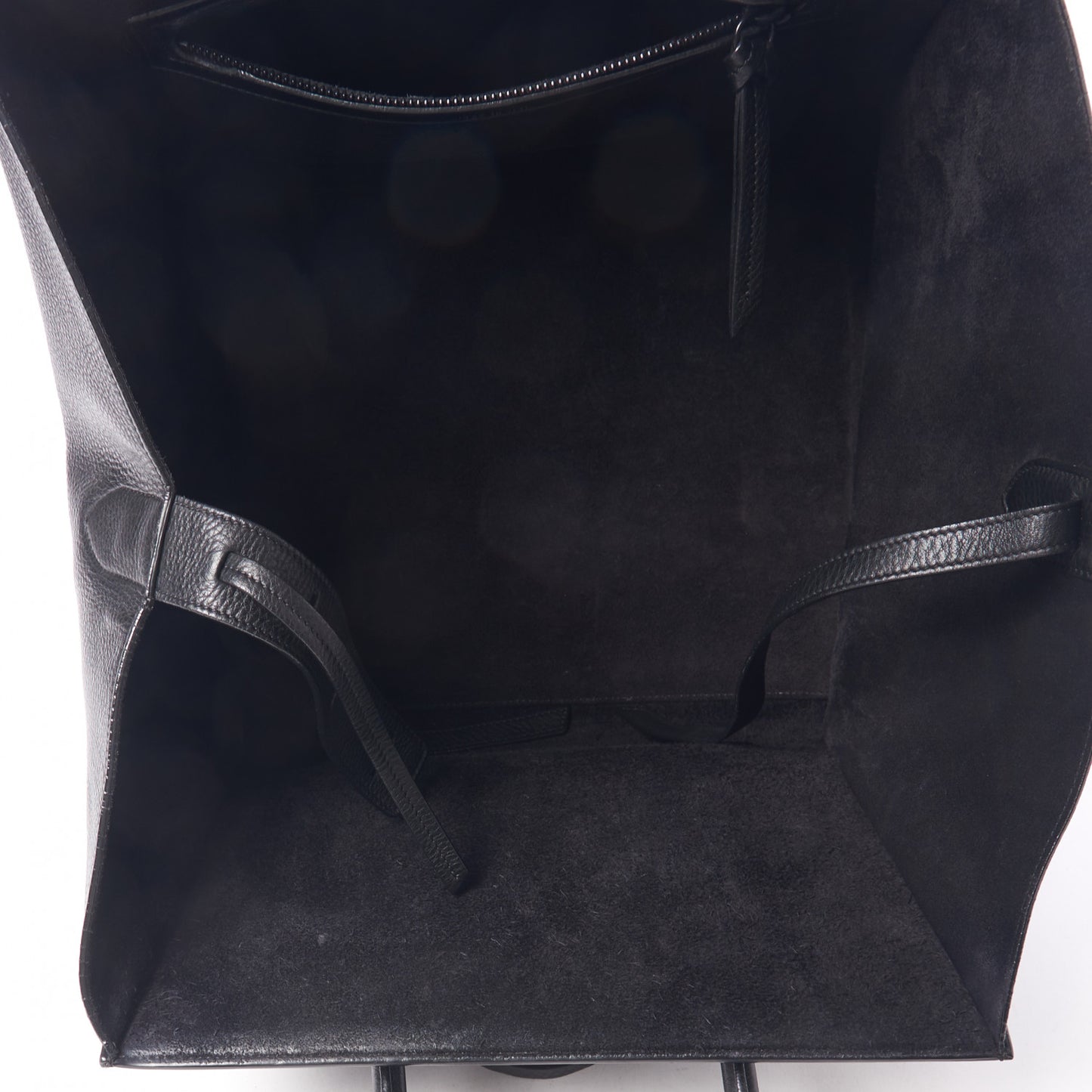 Grained Calfskin Medium Phantom Luggage Black