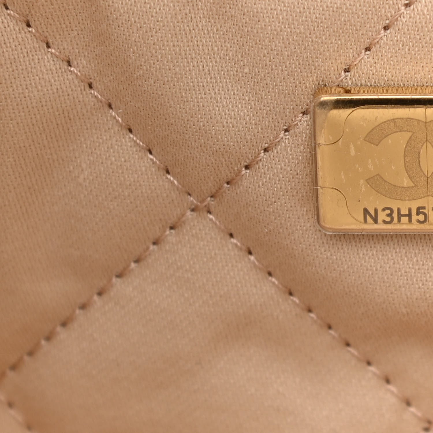 Chanel Shiny Calfskin Quilted Small Chanel 22 White 7 of 12