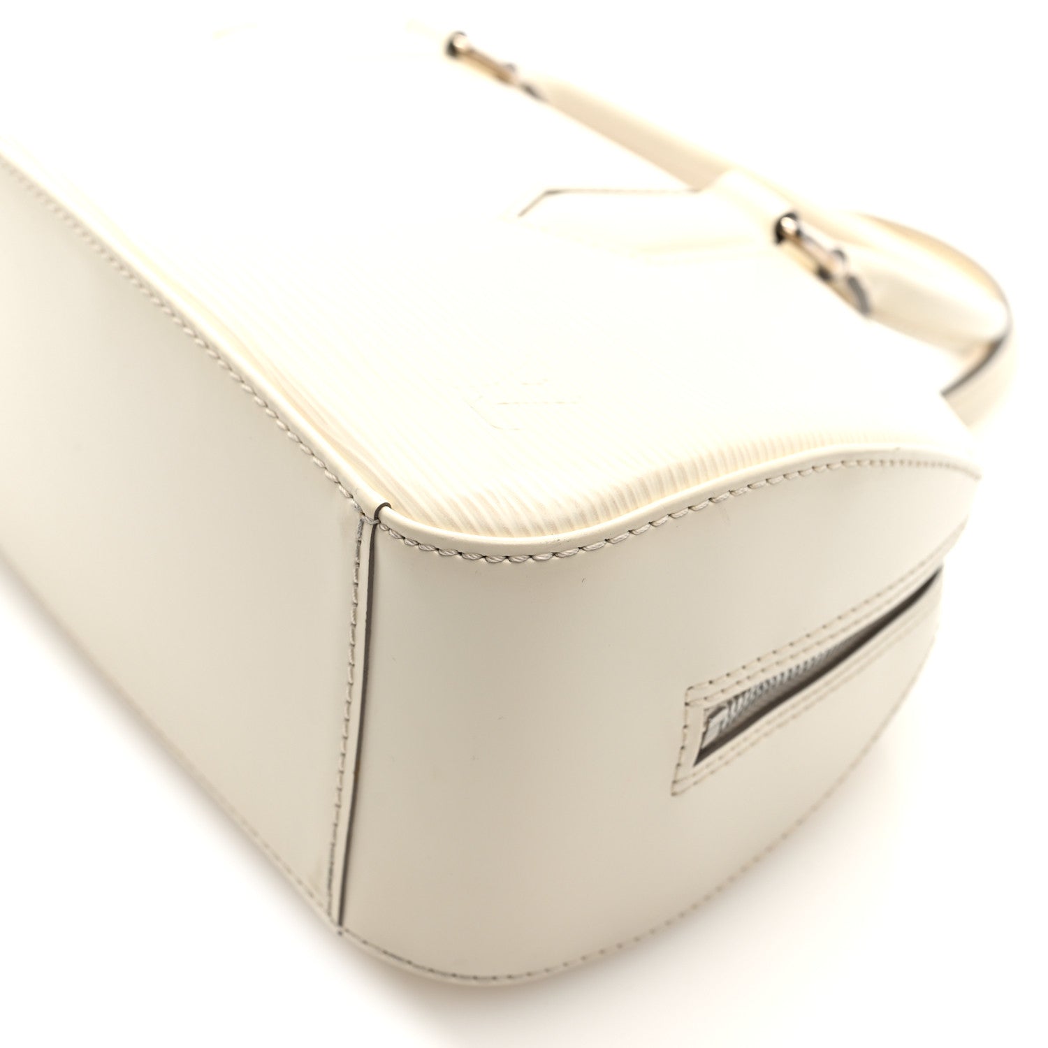 Louis Vuitton アイボリー カメ型ブローチ Louis Vuitton Epi Jasmin Ivory 1866947 – FASHIONPHILE