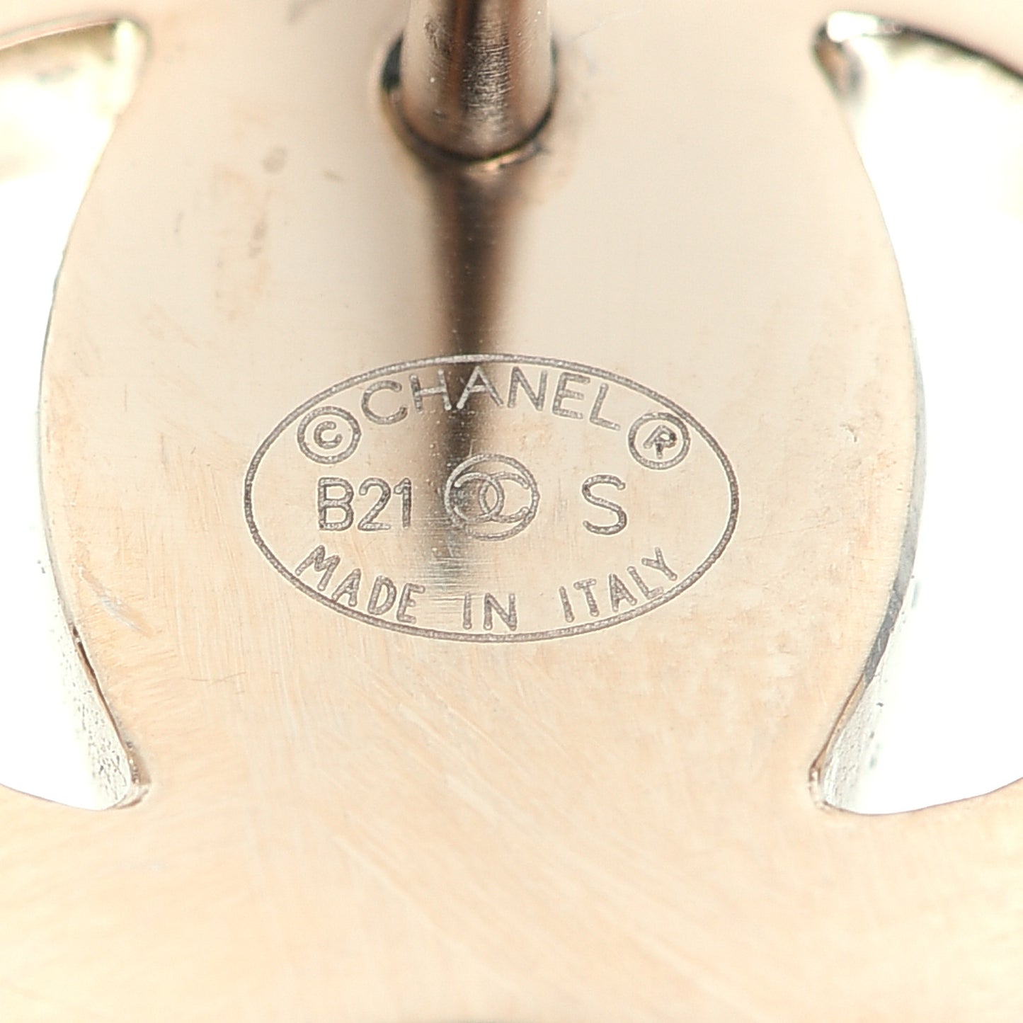 Metal CC Turnlock Earrings Gold