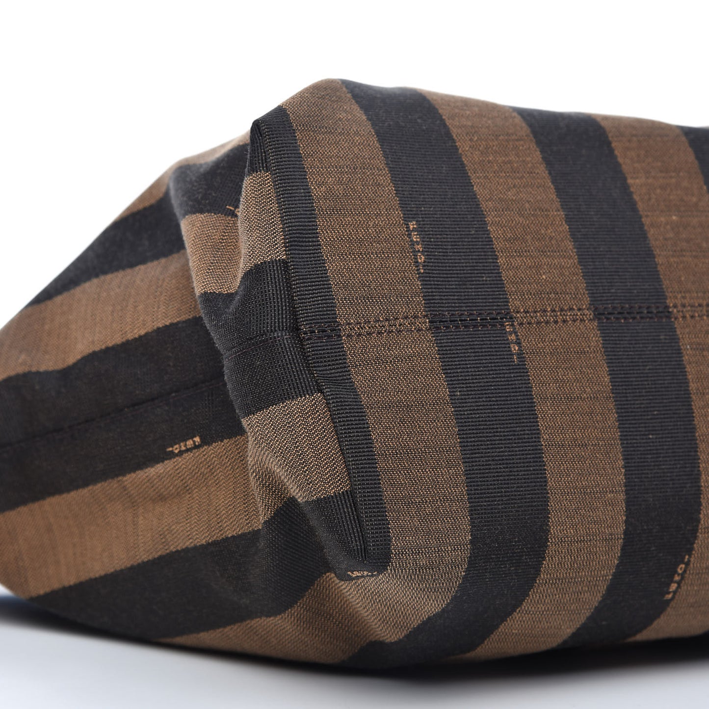 Pequin Vitello Medium Roll Tote Tobacco Petrolio