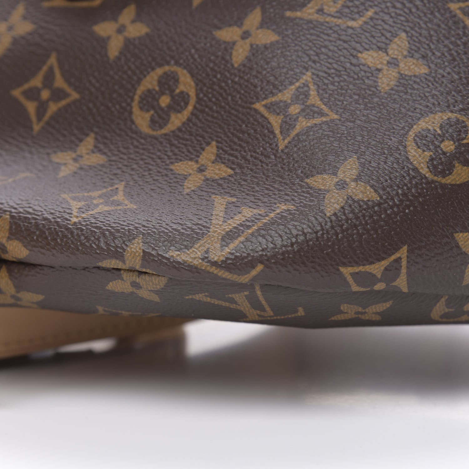Louis Vuitton Monogram Bumbag 10 of 11