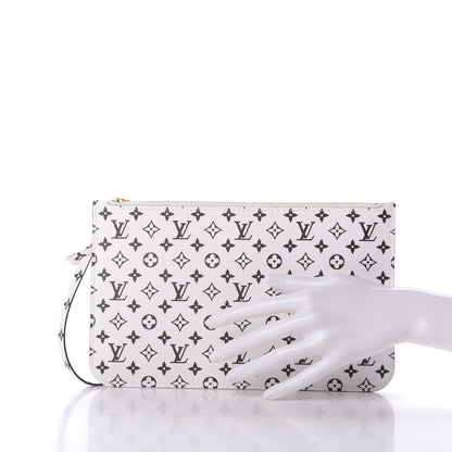 Louis Vuitton Monogram Giant Neverfull MM GM Pochette White 2 of 8