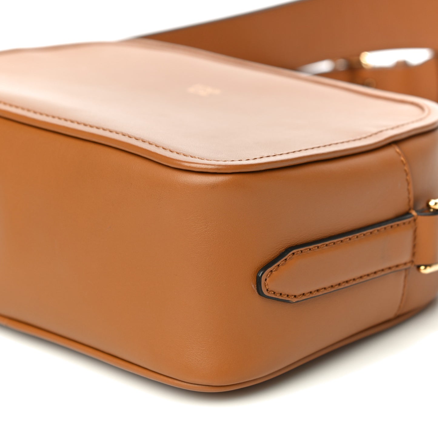 Vitello Century F is Fendi Camera Case Caramello