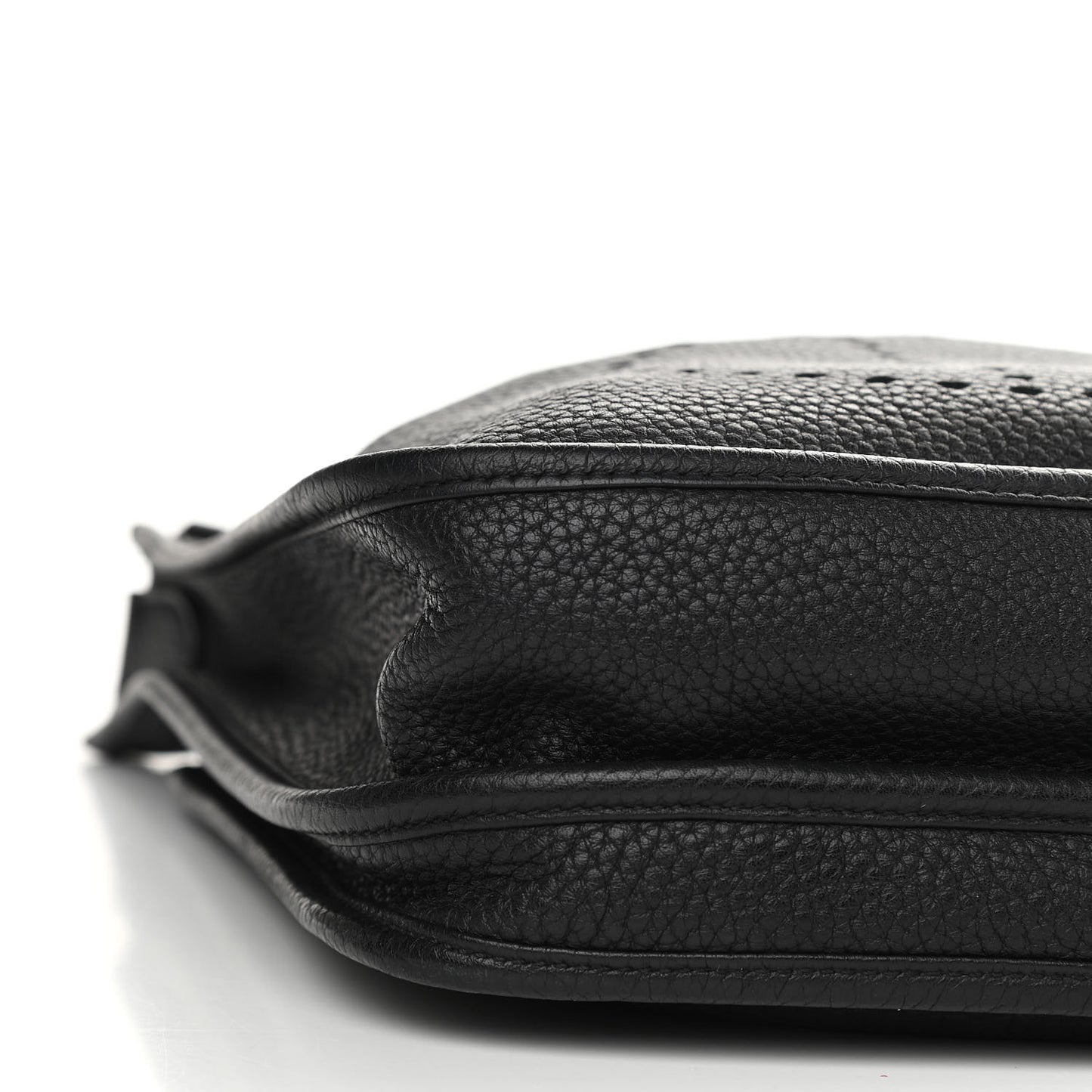 Taurillon Clemence Evelyne III PM Black