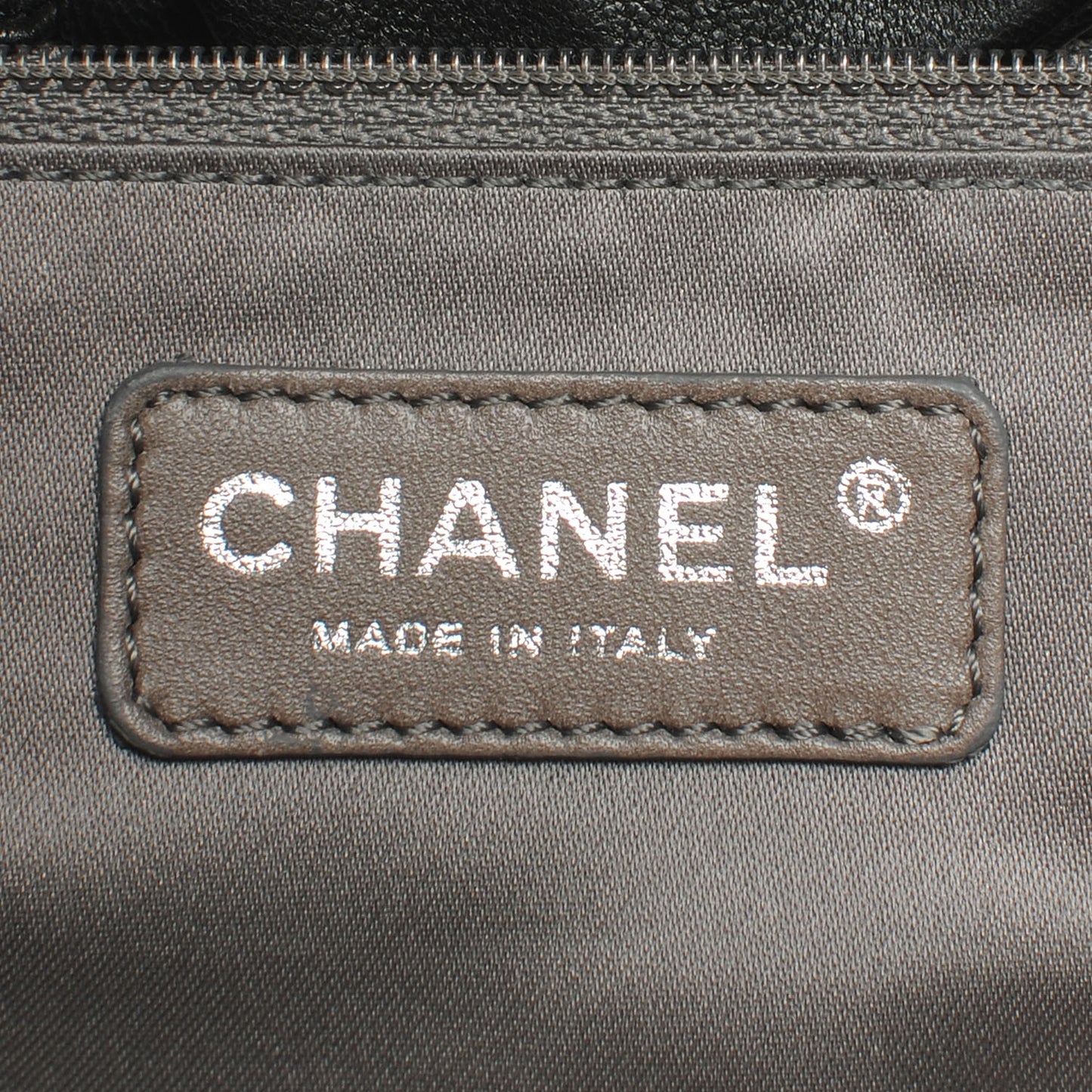 Lambskin Pearl Obsession Tote Black