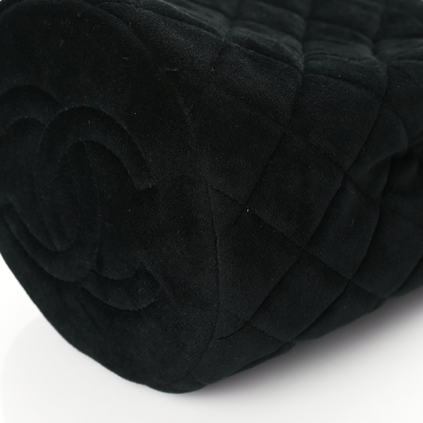 Velvet Quilted Pearl Crush Drawstring Bag Black