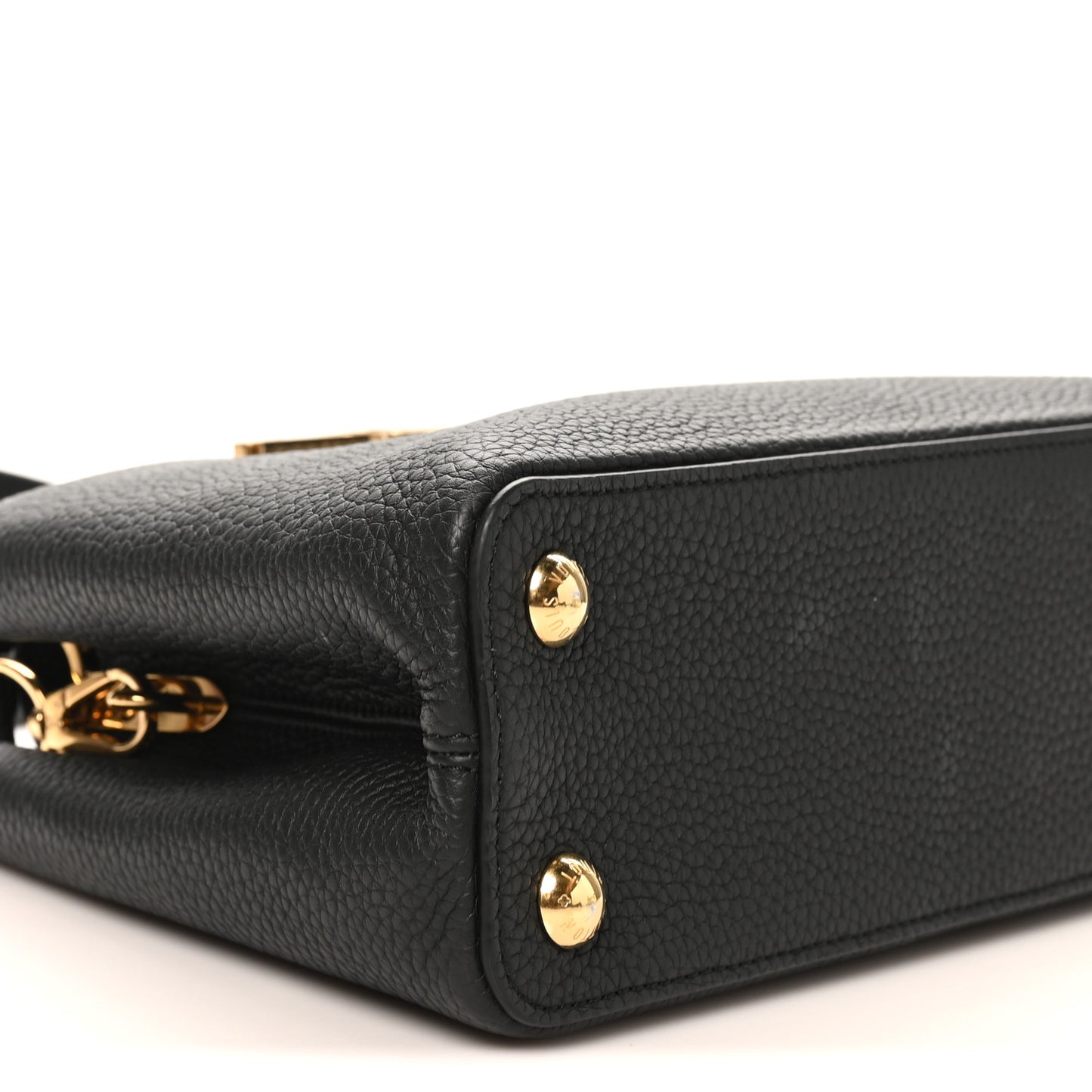 Taurillon Mother of Pearl Capucines BB Black