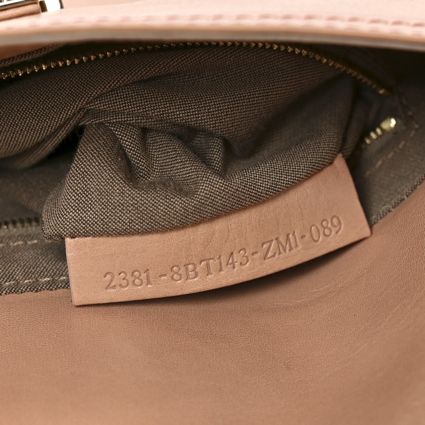 Vitello Acqua Maxi Baguette Shoulder Bag Lilla