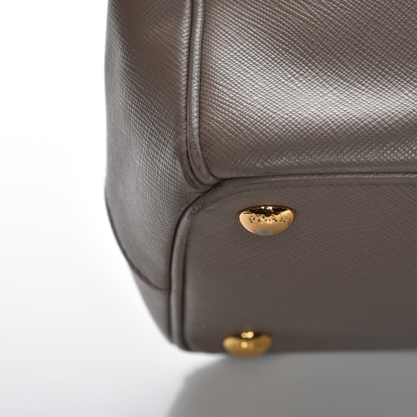 Saffiano Medium Galleria Double Zip Tote Argilla