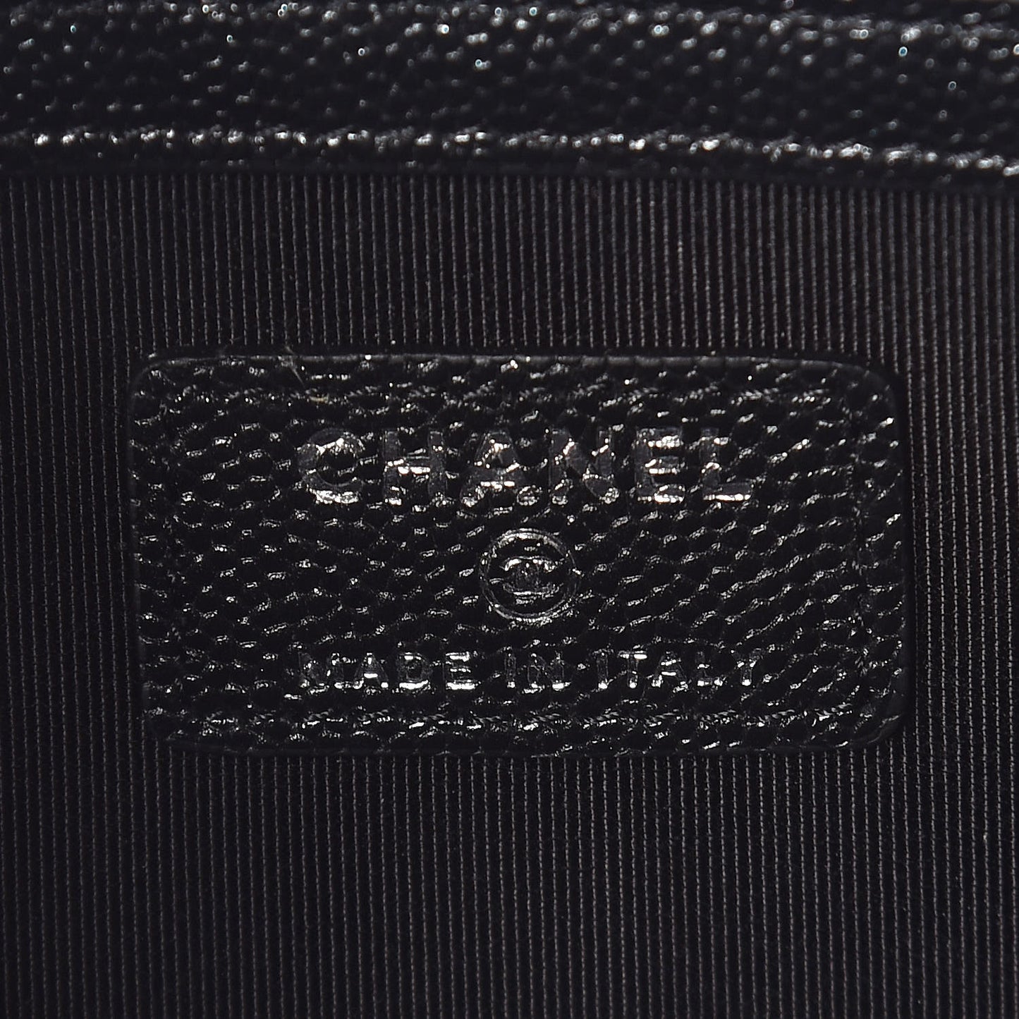Metallic Caviar Quilted Medium Cosmetic Case Black