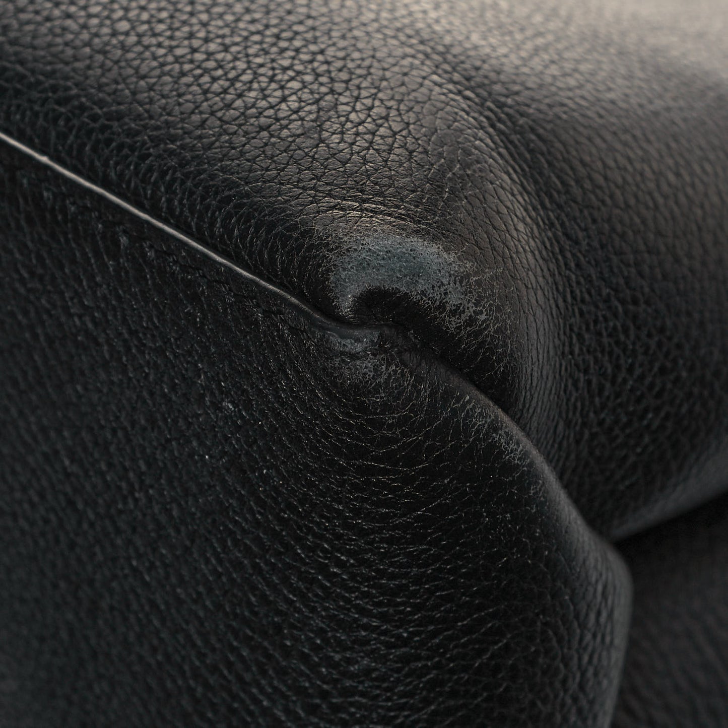 Soft Calfskin My Lockme Top Handle Vanille Black