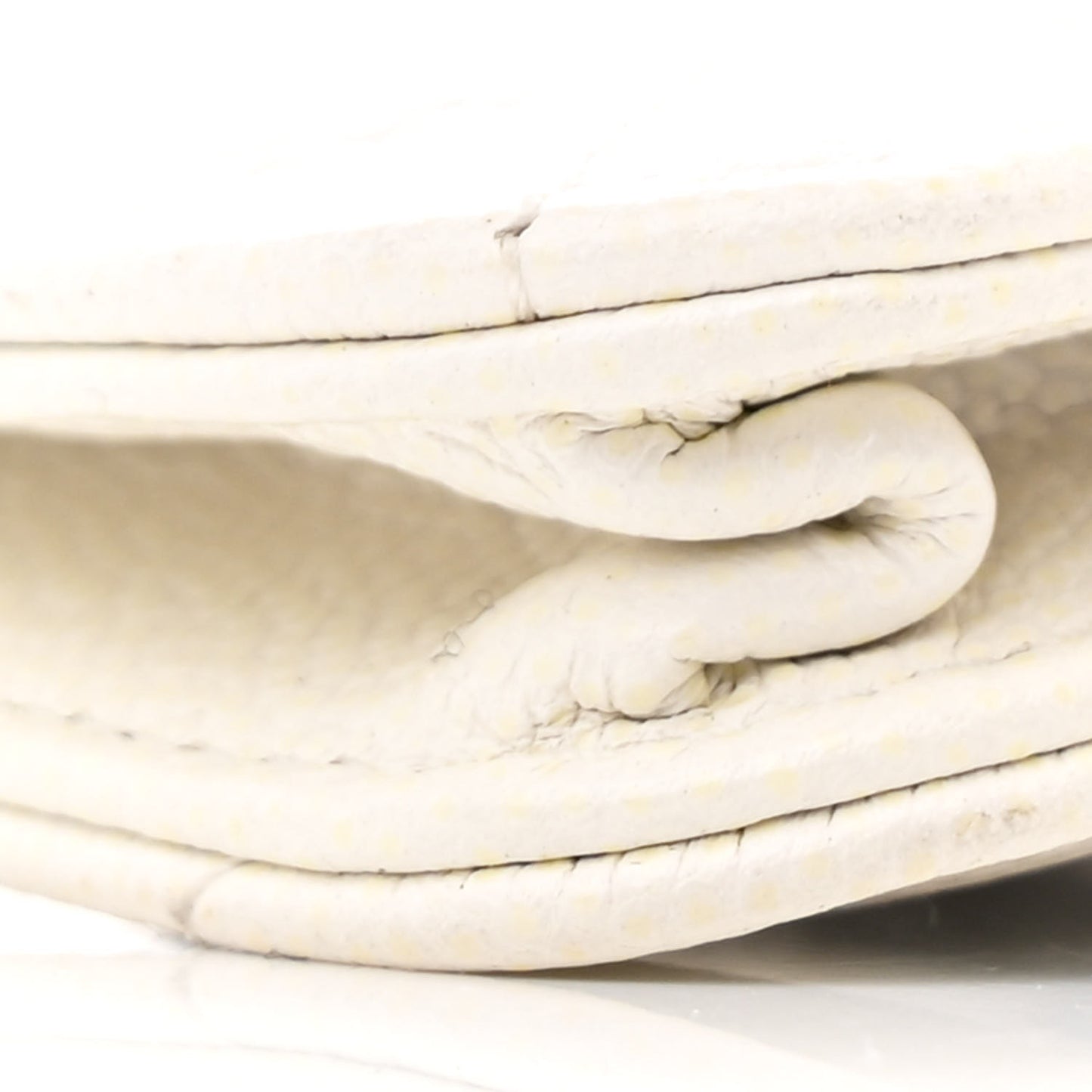 Caviar Quilted My Everything Belt Flap Card Holder White
