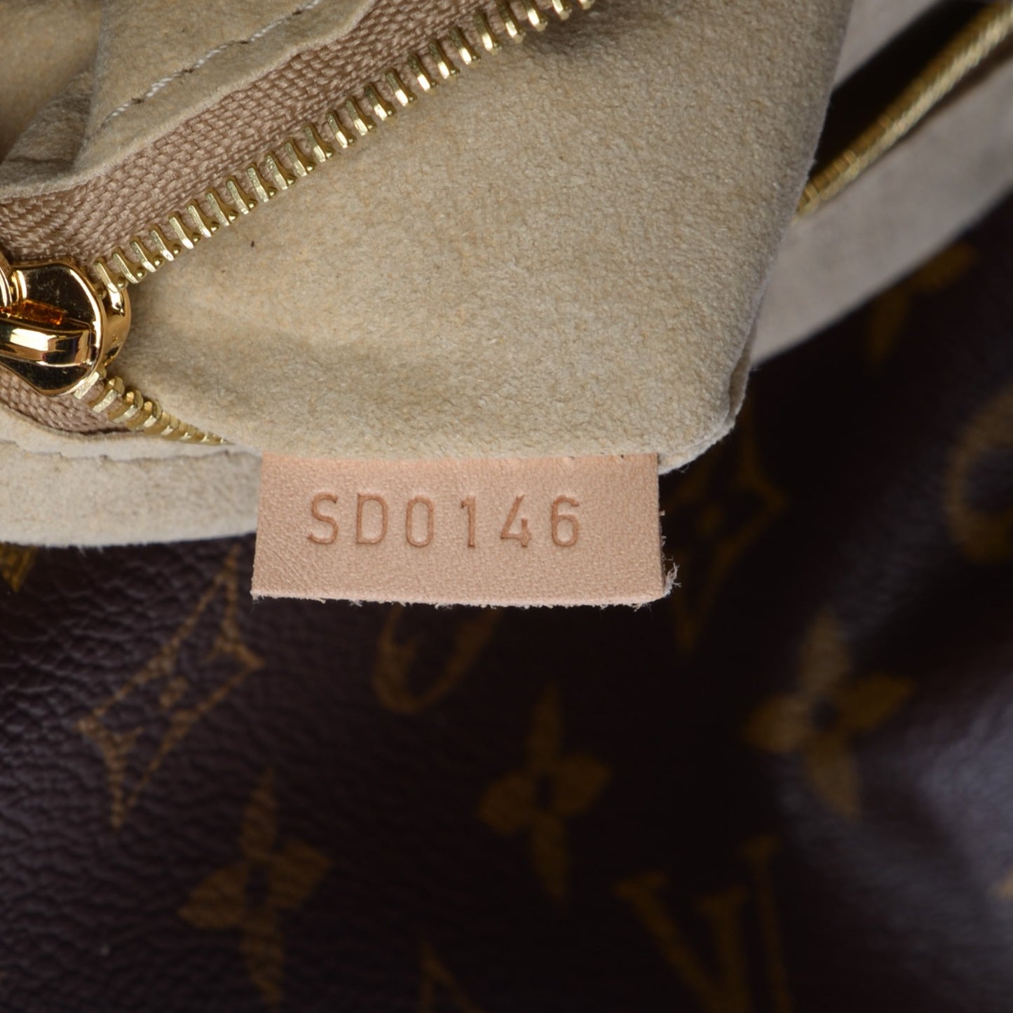Monogram Artsy MM