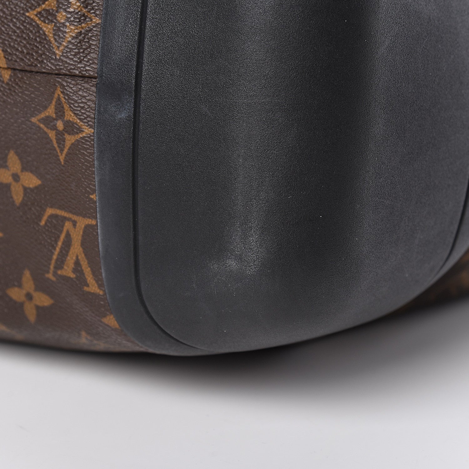 Louis Vuitton Monogram Messenger Voyage Waterproof 13 of 19