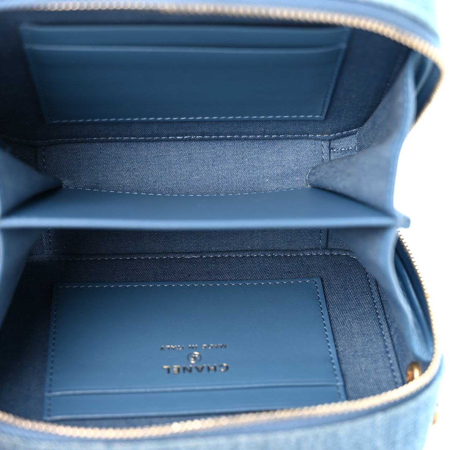 Denim Quilted CC Pearl Crush Camera Case Blue