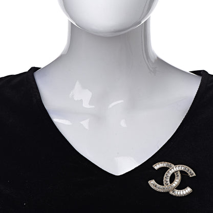 Chanel Baguette Crystal CC Brooch Gold 2 of 4