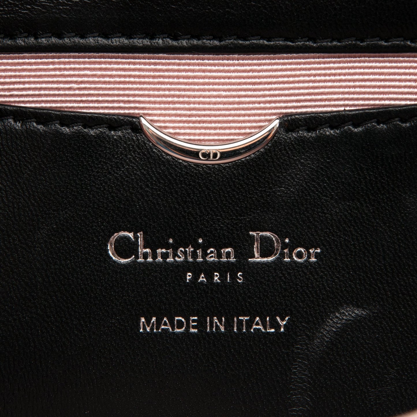 Lambskin Diorama Pochette Black