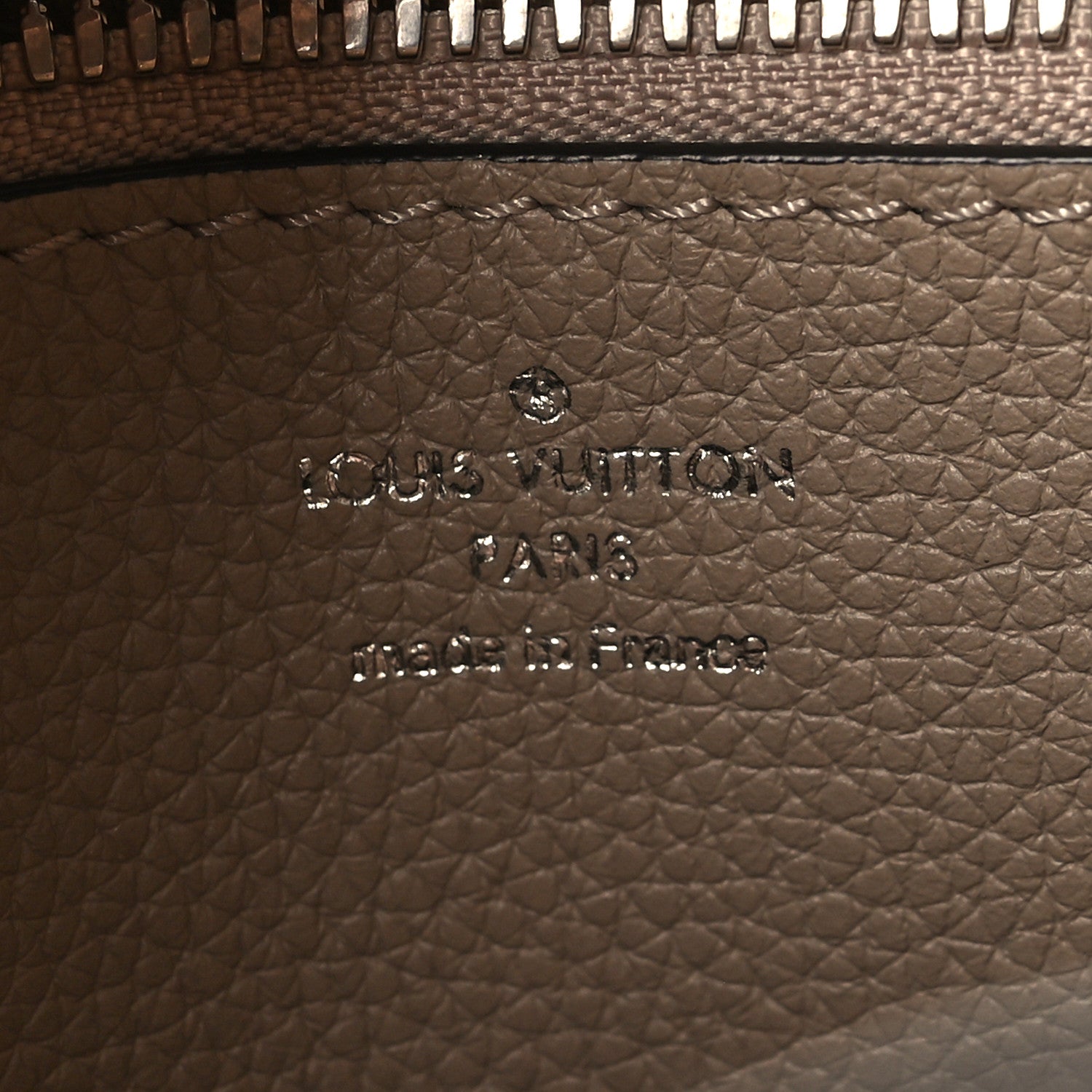 Louis Vuitton Mahina Muria Galet 6 of 10