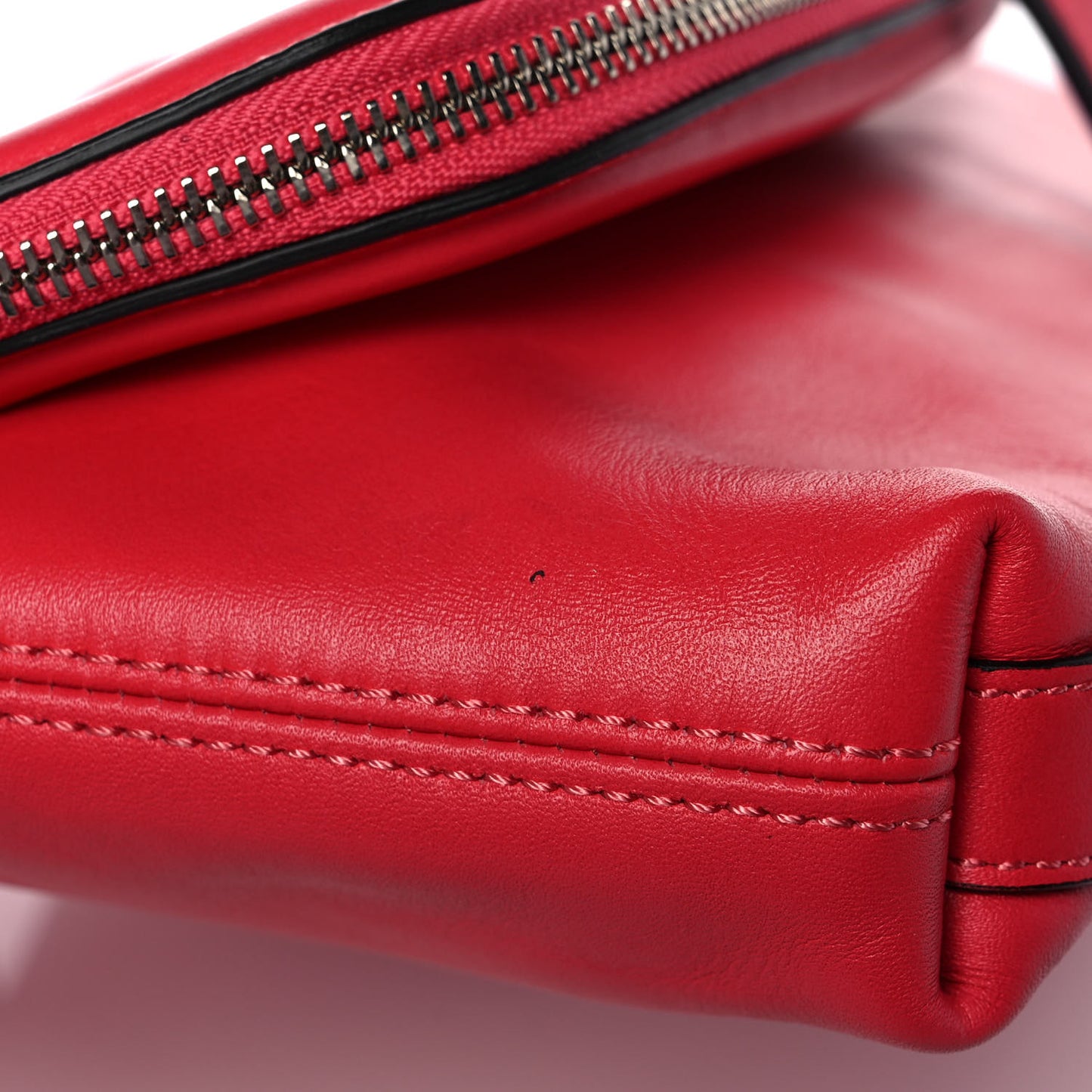Nappa Padlock Skull Clutch Red