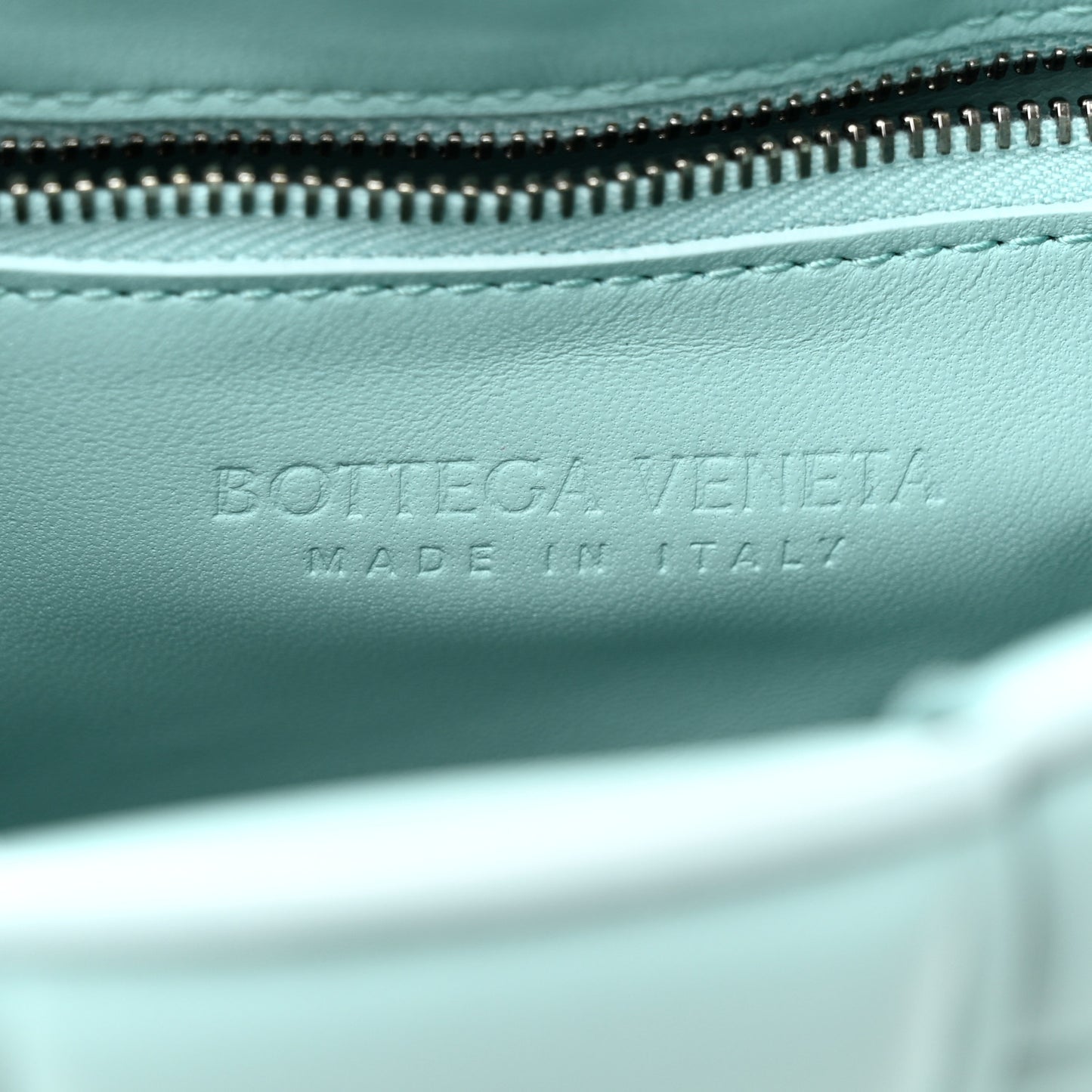 Lambskin Maxi Intreccio Padded Chain Cassette Crossbody Bag Spearmint