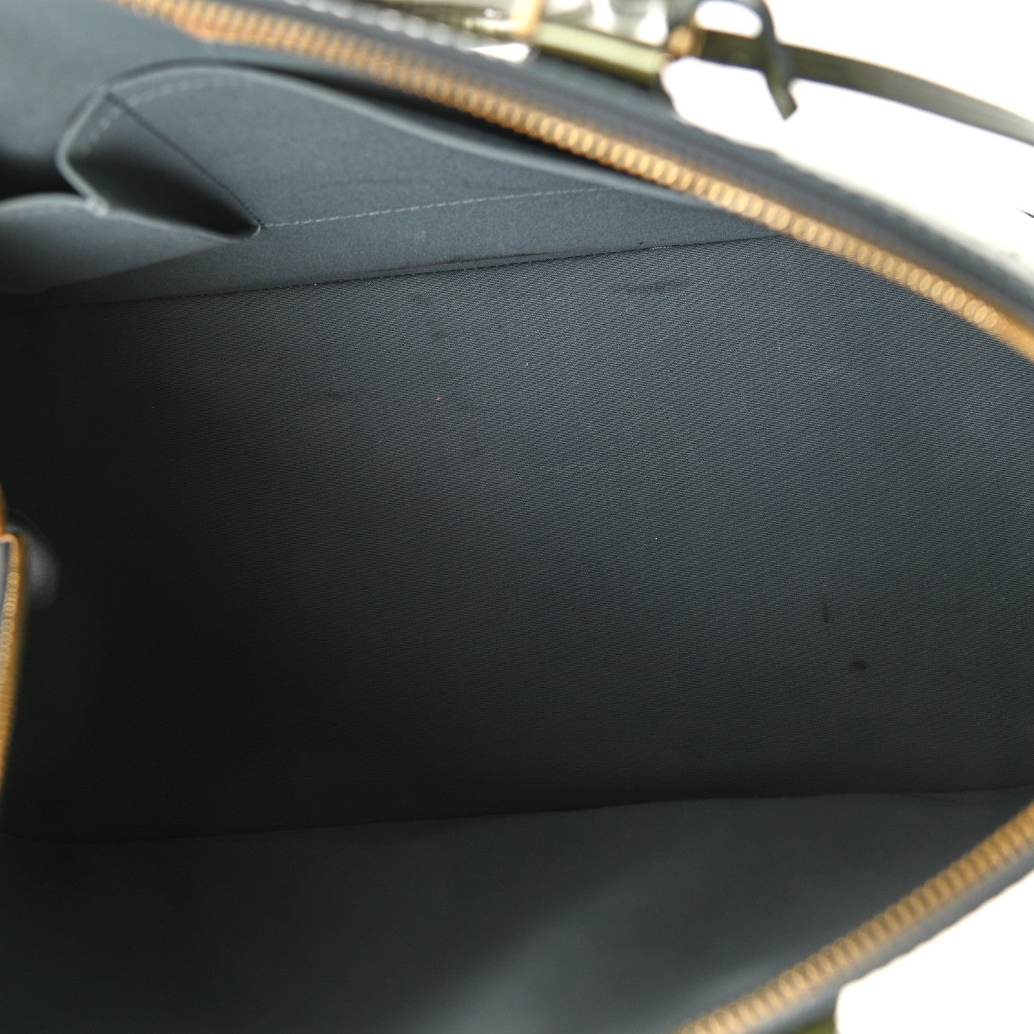 Louis Vuitton Vernis Alma MM Givre 4 of 9