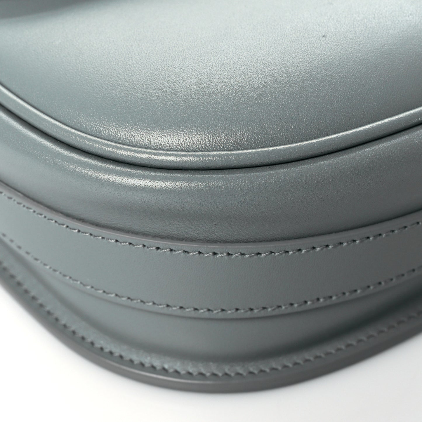 Box Calfskin Medium Bobby Flap Gray