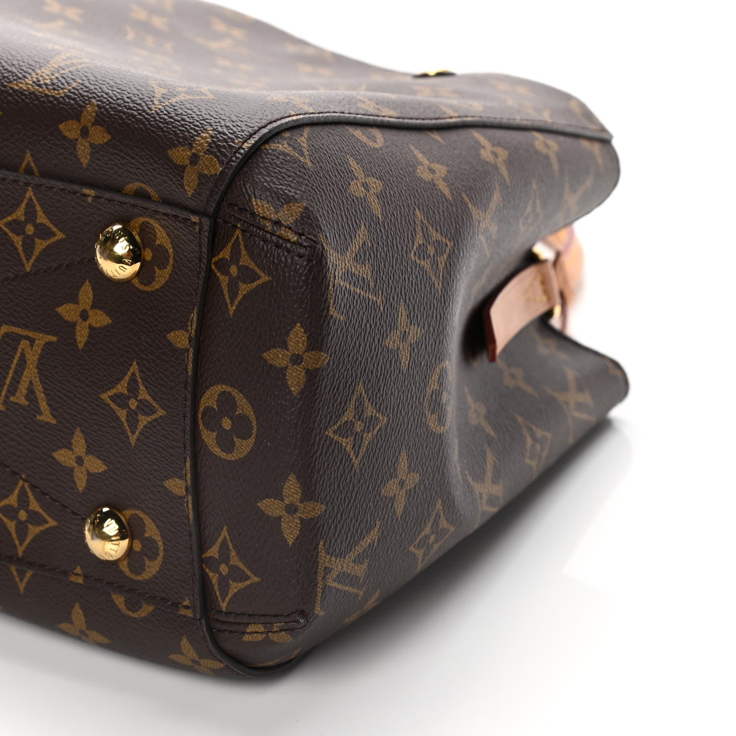 Louis Vuitton Monogram Montaigne MM 9 of 16