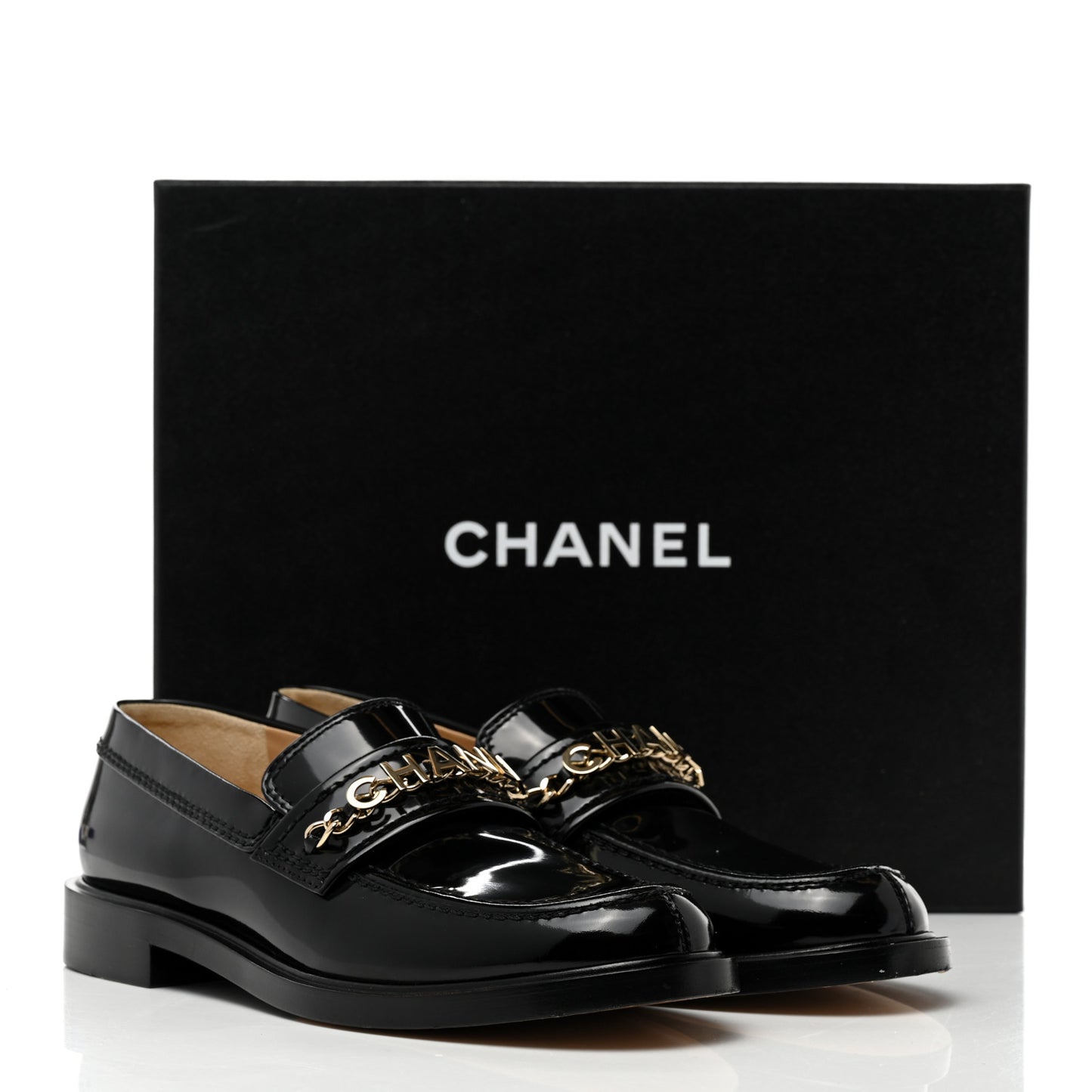 Shiny Calfskin Logo Loafers 39 Black
