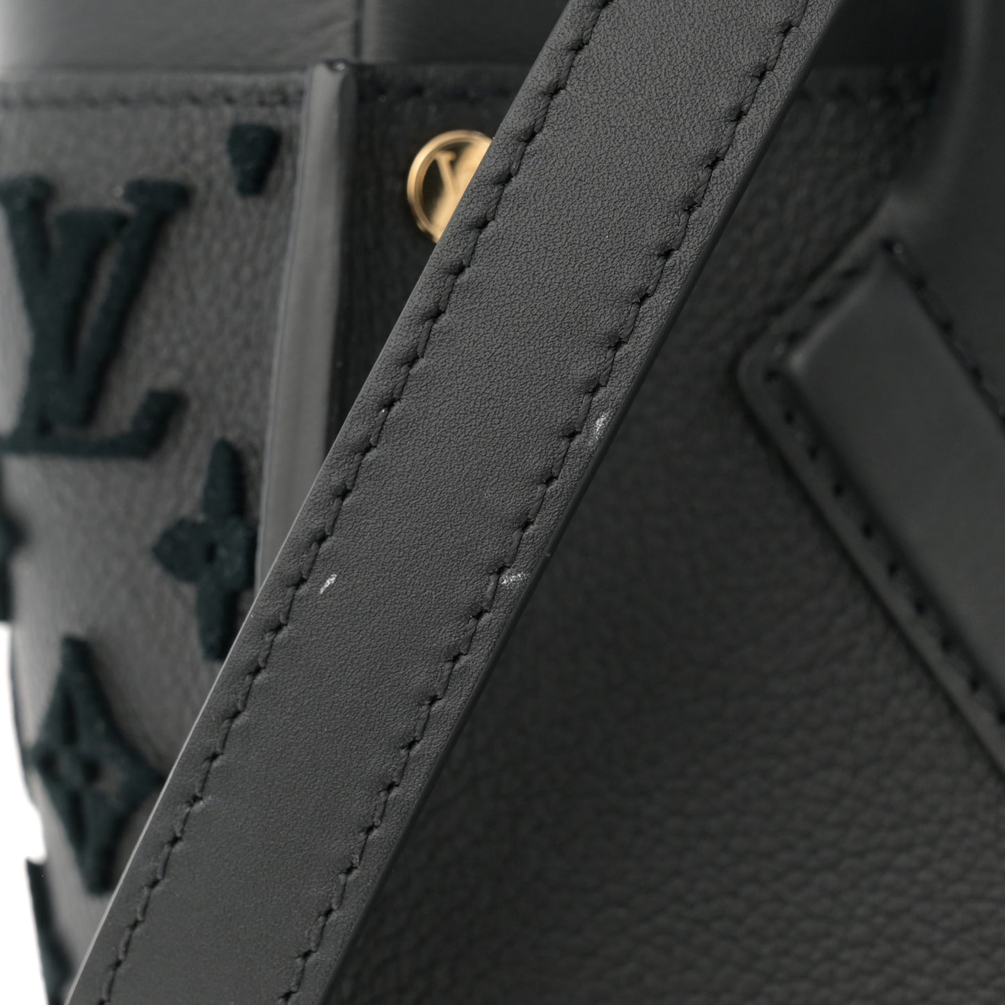 Calfskin Monogram Tufting On My Side Black